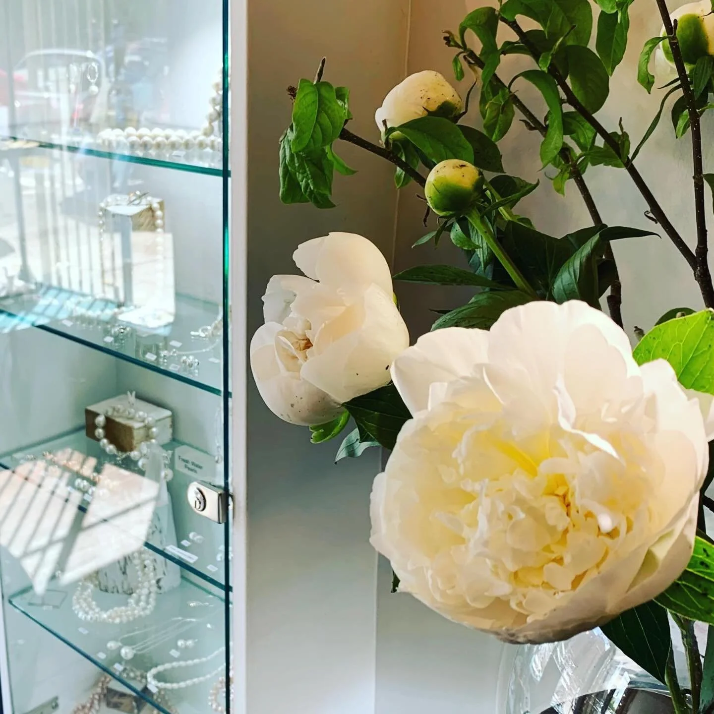 New pieces from @anniesmithjewellery &mdash; handcrafted, timeless, and beautiful ✨

From delicate gemstones to sculptural silver, designed to be worn every day.

Carefully curated on site by owners Annie &amp; Ariel.

Which one would you choose?

#e