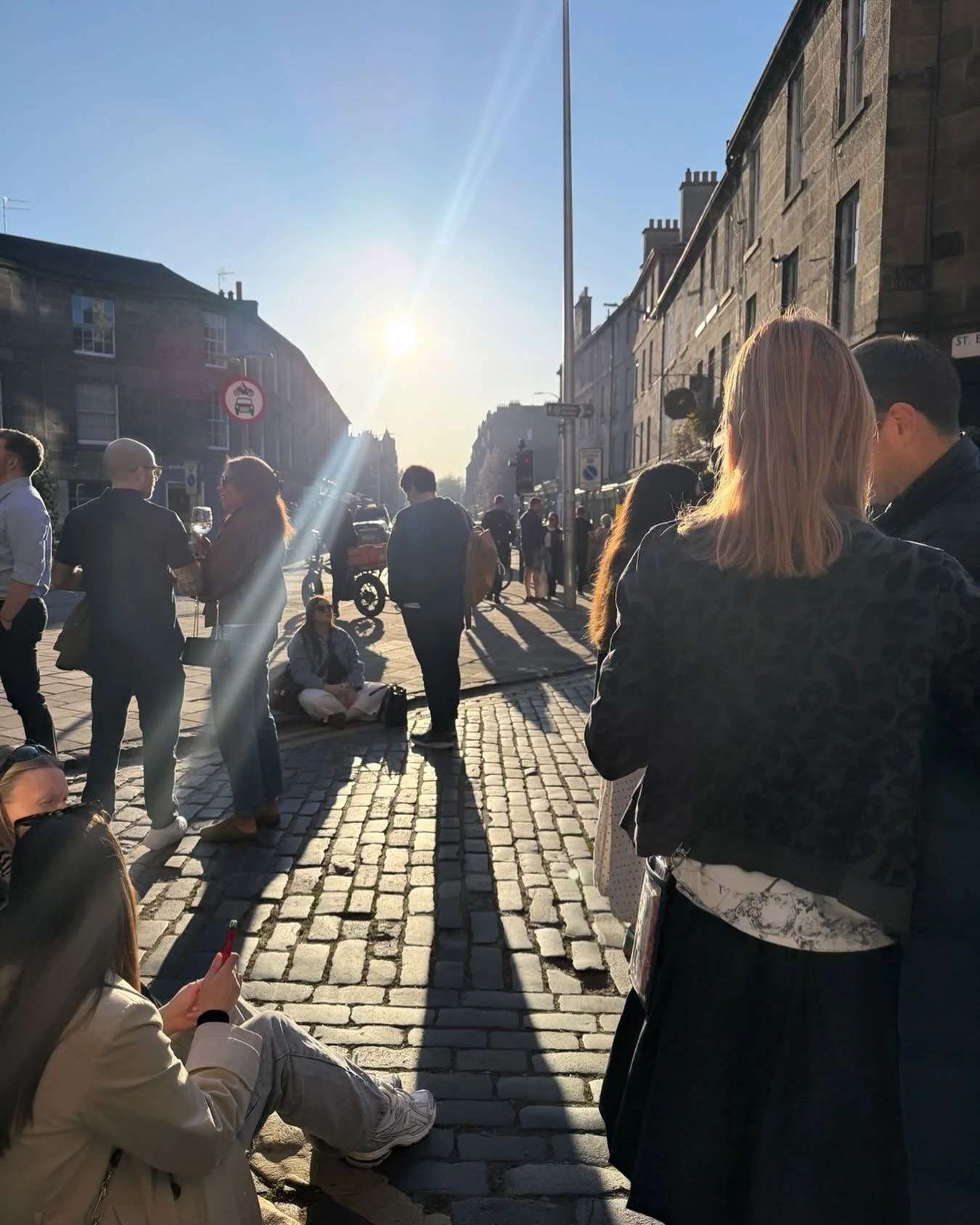 Friday night vibes. 

#stockbridge #edinburgh #edinburghbars