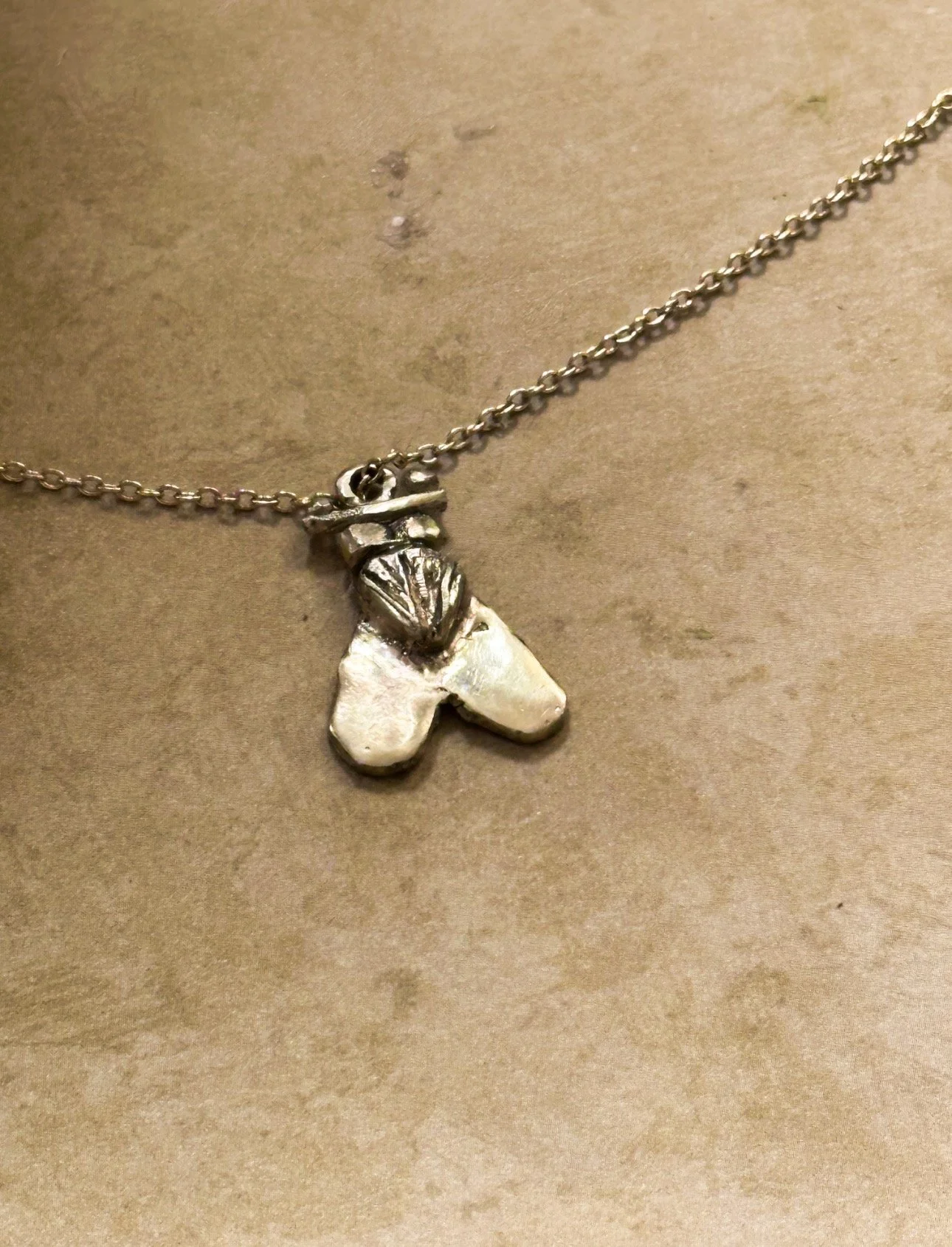 Golden Fly Necklace ║ Gold