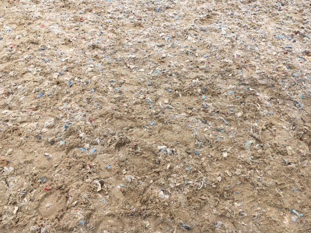 Sand and fibre make for a stable and soft surface, perfect for schooling horses and ponies and to provide a soft landing!