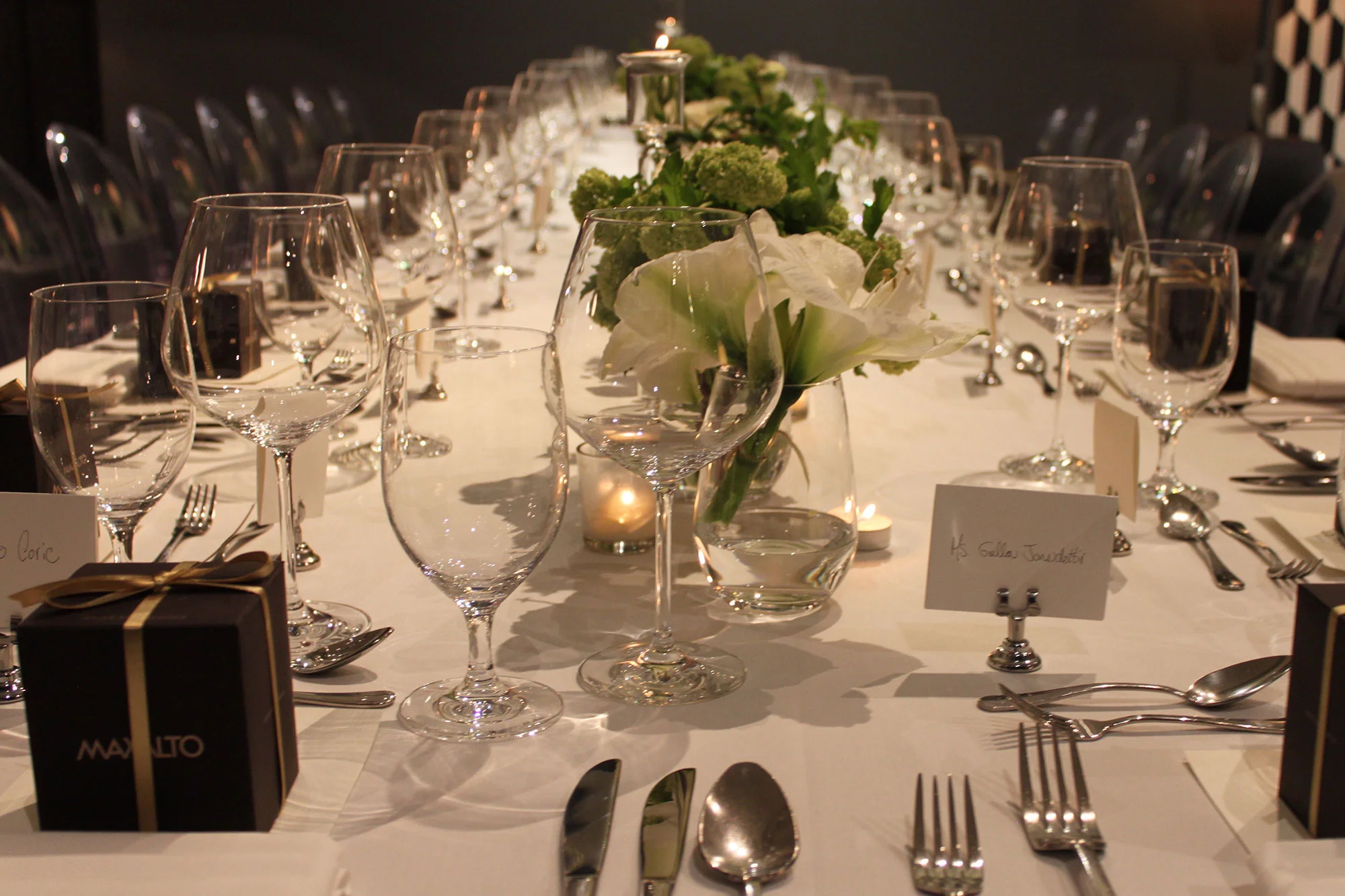 gulla-jonsdottir-news-maxalto-table.jpg