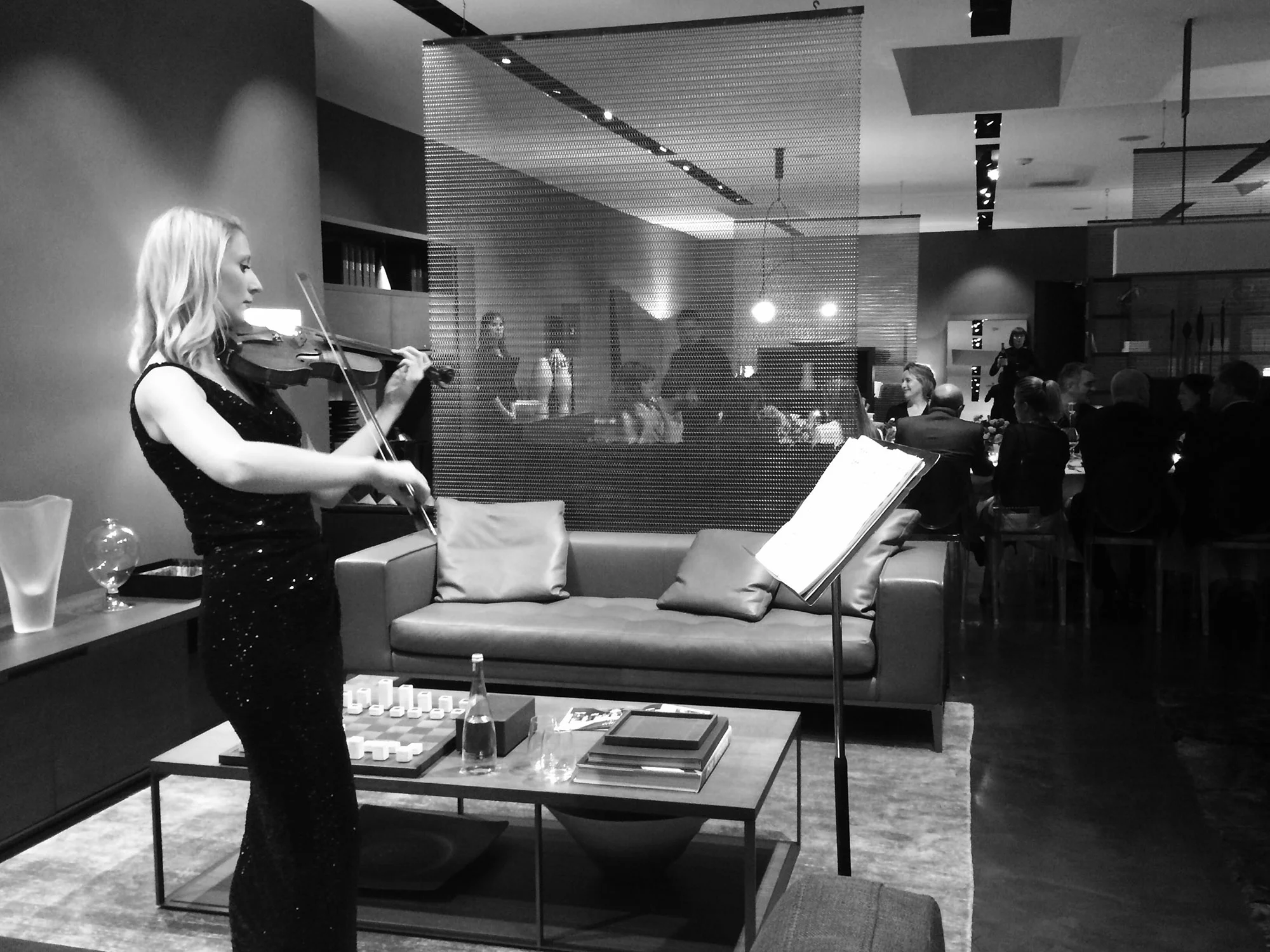 gulla-jonsdottir-news-maxalto-violin.jpg