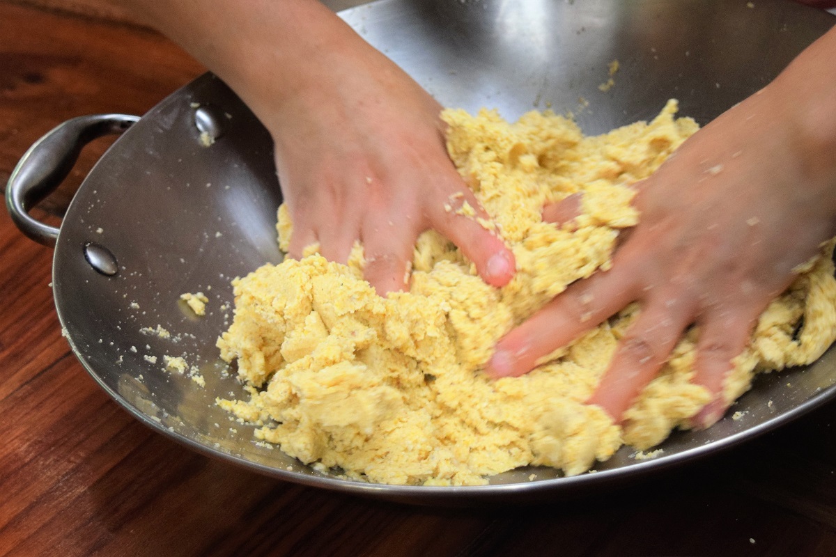 170907Tortillas5GroundCornMixedwithWatertoFormaDough.jpg