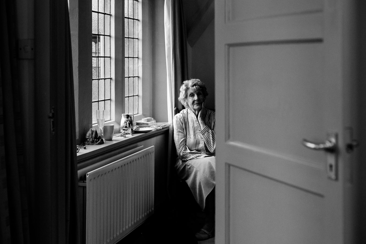 Thornton Manor Cheshire Wedding Photographer-034.jpg
