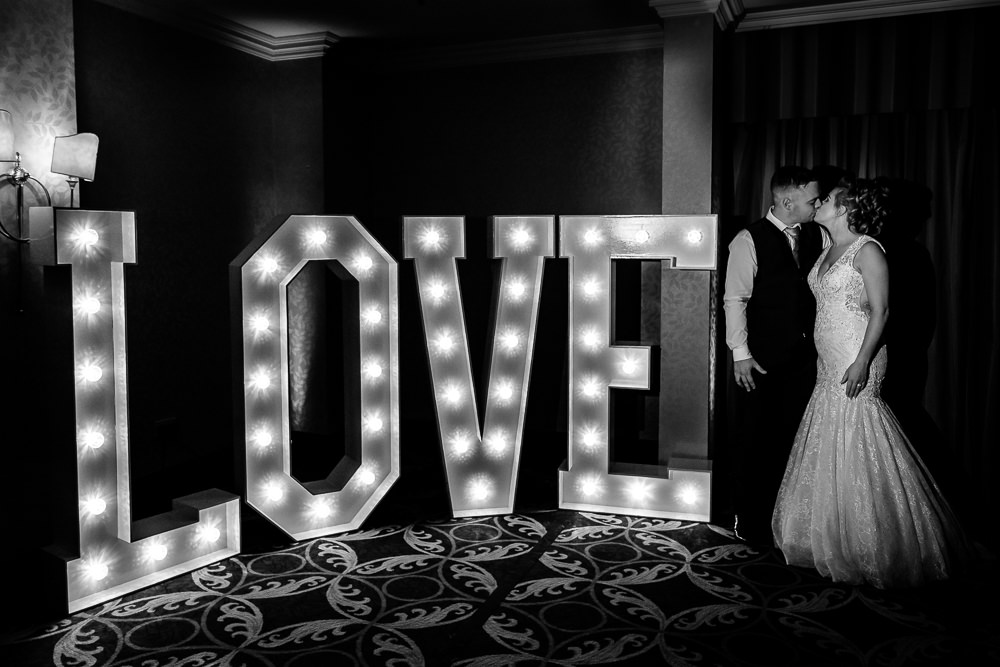 Cheryl-Rob-Marriot-Worsley-Wedding-Photographer-48.jpg