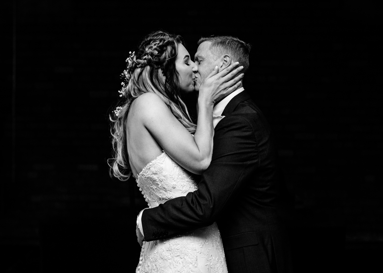 victoria-warehouse-wedding-photographer-037.jpg