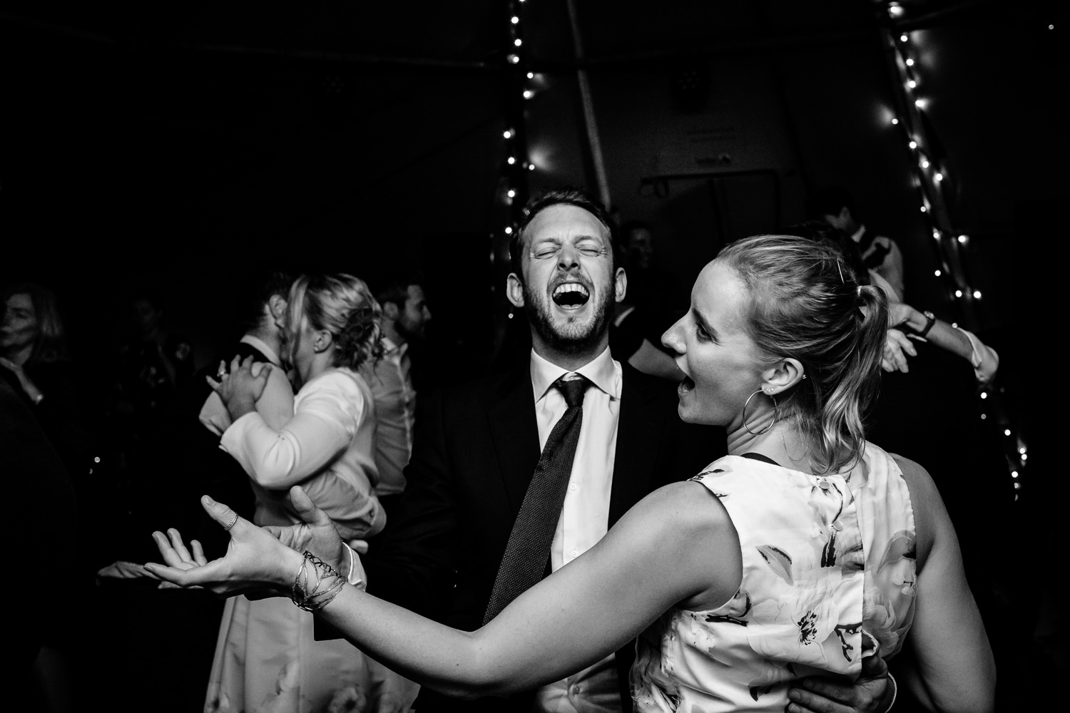 Stef-Simon-Anglesey-wedding-photogrpher-143.jpg
