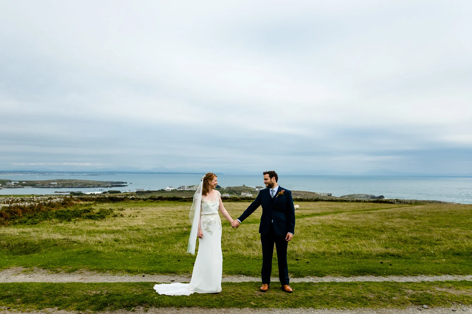 Stef-Simon-Anglesey-wedding-photogrpher-81.jpg