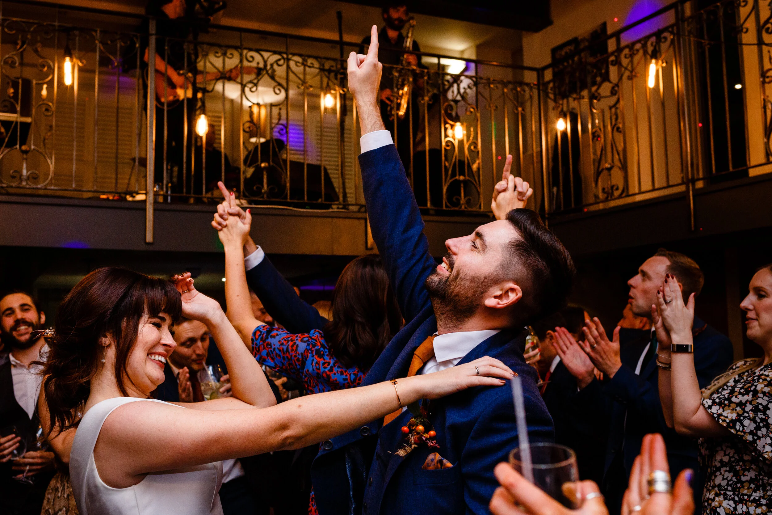 To the dancefloor