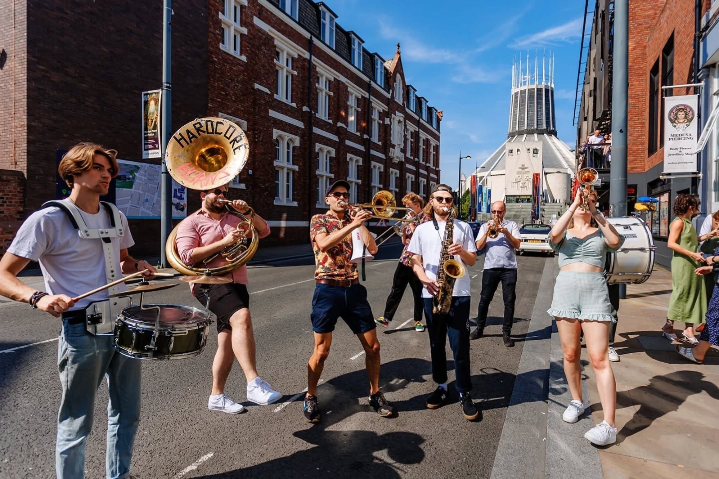 Do you need to travel between city centre venues on your wedding day? Then why not make an event of it!⁠
⁠
Steph and Tom hired the fantastic @hardcorehorns and took the party to the streets! Following their ceremony at @bluecoatweddings they walked, 