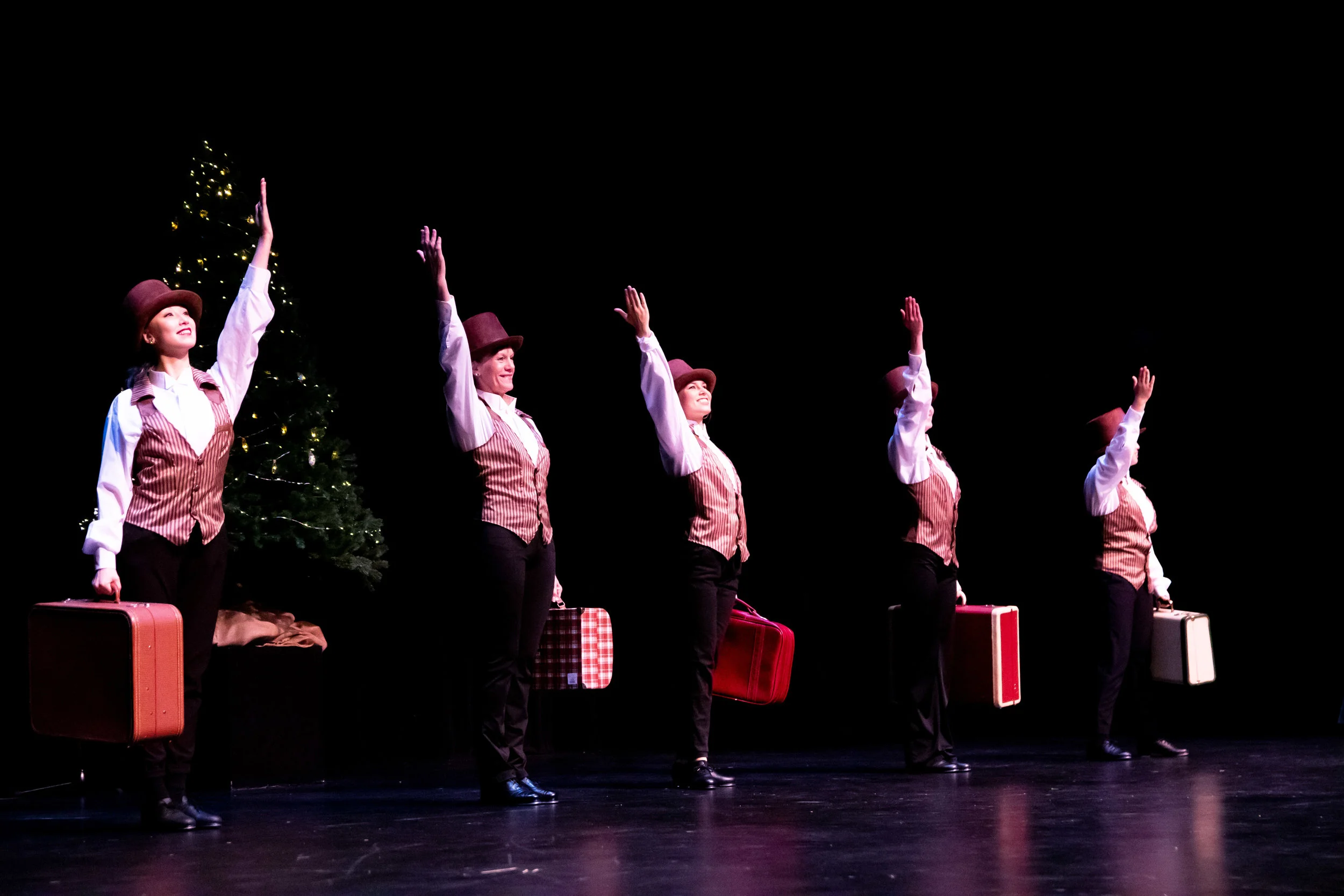 DBChristmas18-701.jpg