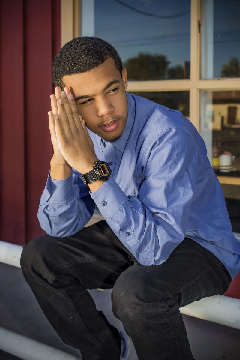 Des-Pray-Hands.jpg