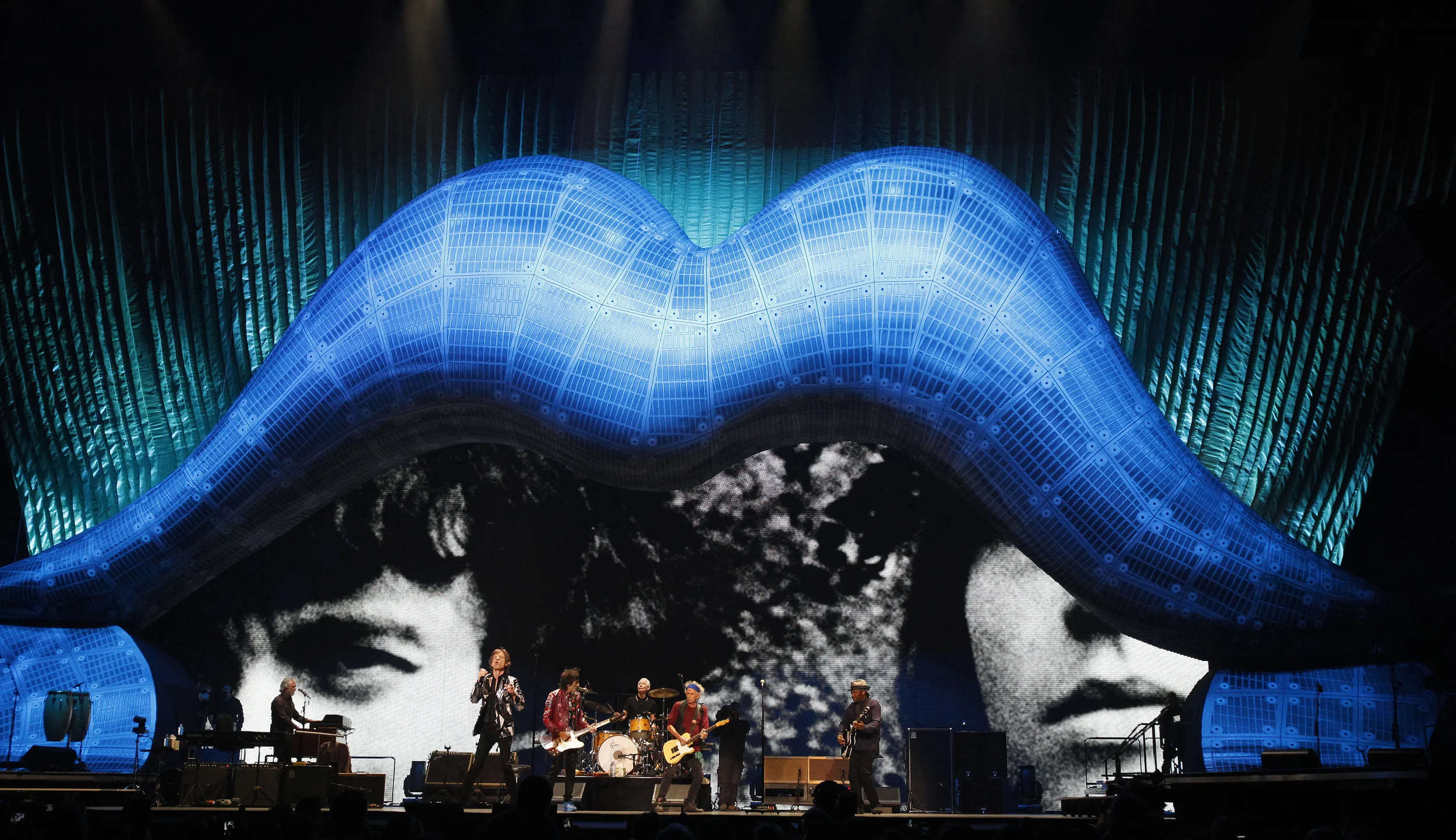british-band-the-rolling-stones-performs-during-the-opening-night-of-their-50-counting-worldwide-tour-at-staples-center-in-los-angeles-california-may-3-2013.jpg