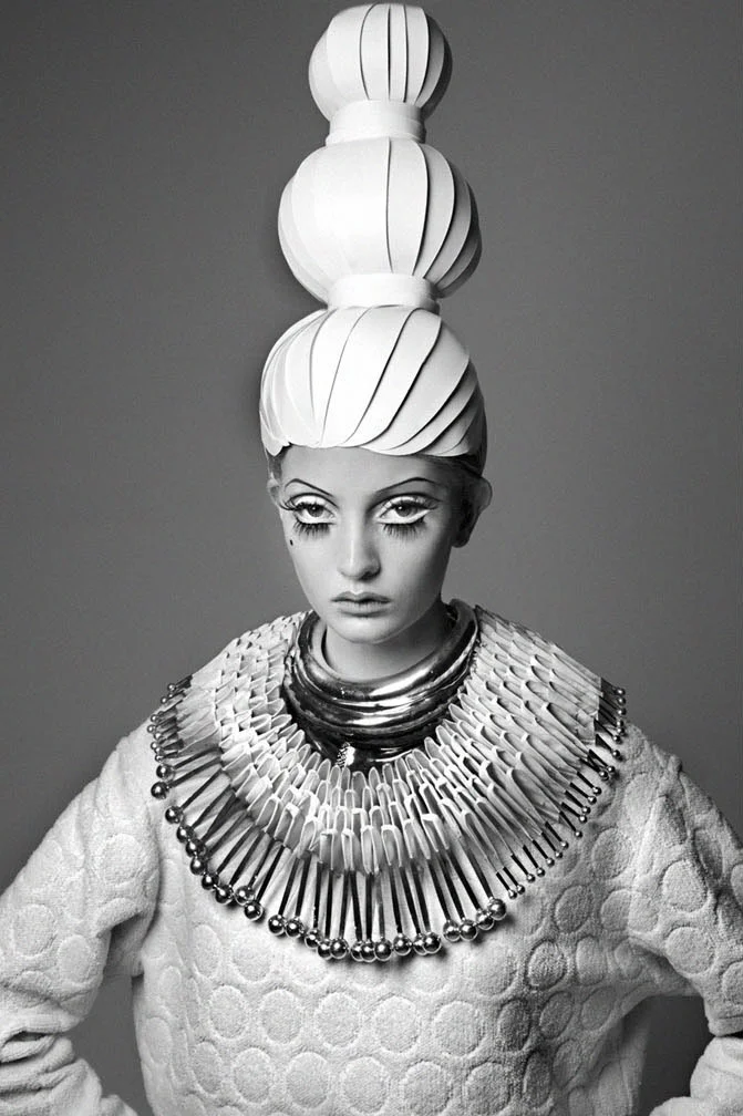 Vogue December 2011 4.jpg