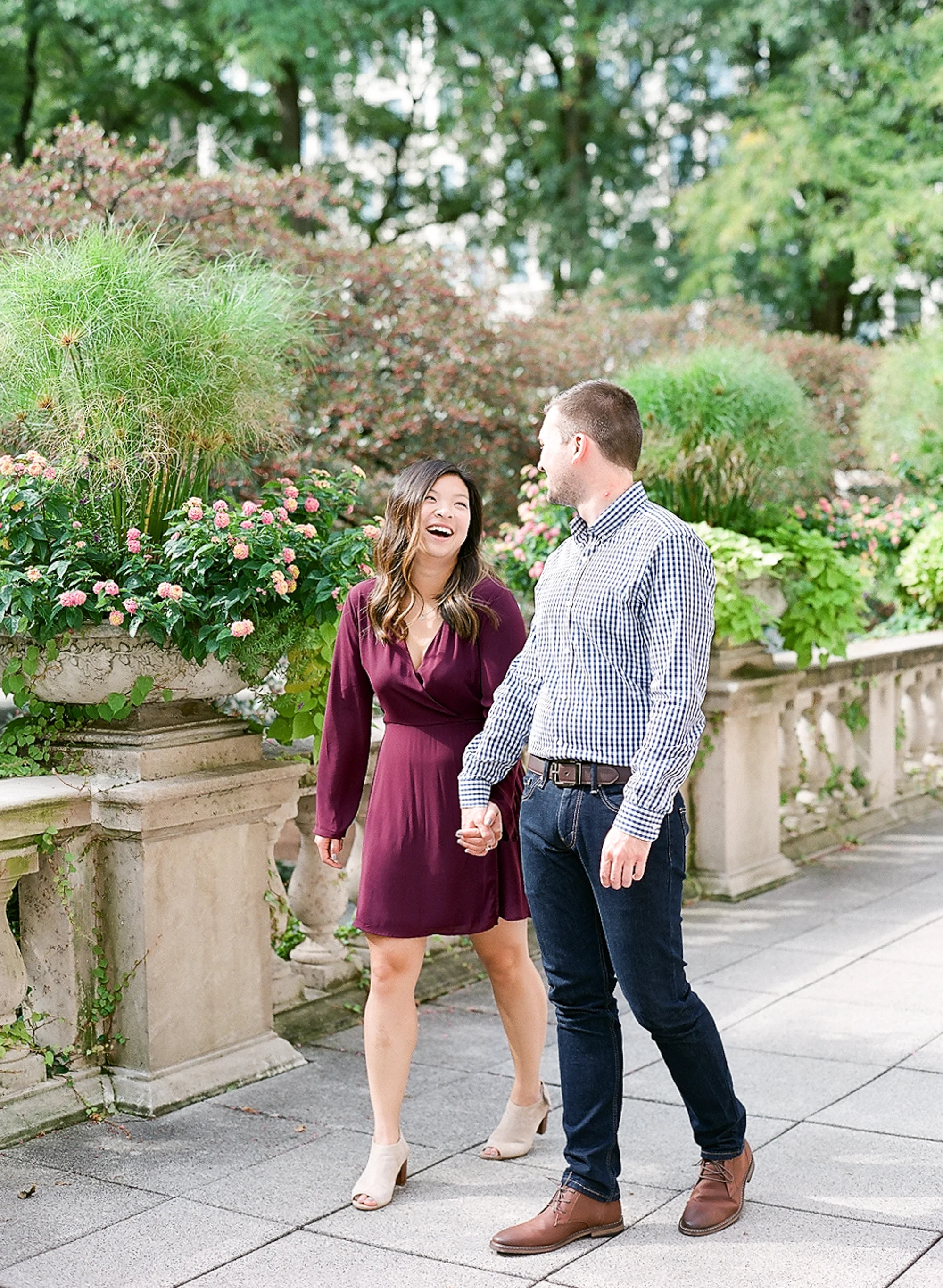 Bonphotage Fine Art Engagement Photography - Chicago Art Institute - Laura &amp; Colin