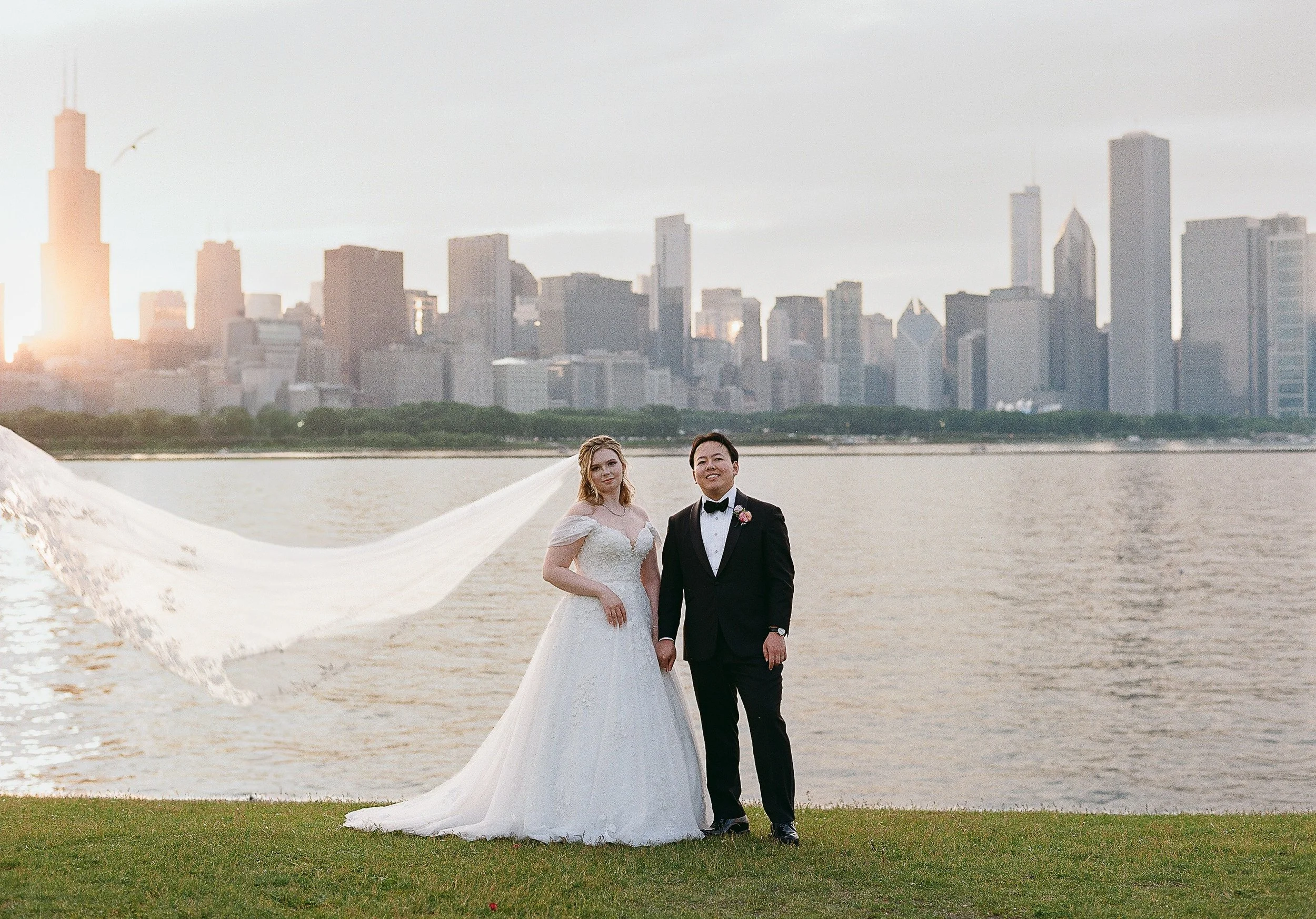 Bonphotage Chicago Wedding Documentary Film Photography - Chicago Adler Planetarium