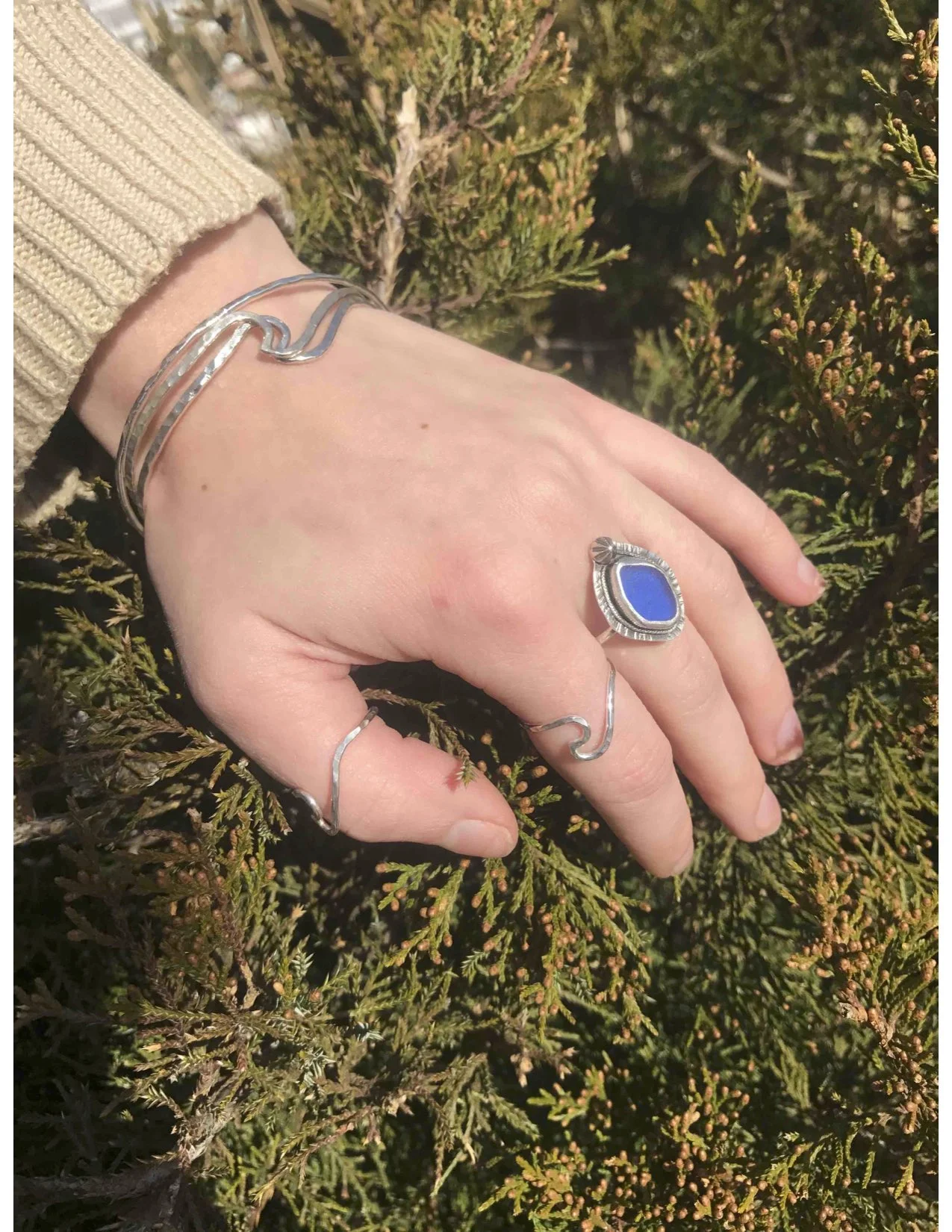 cobalt sea glass v ring 1.jpg
