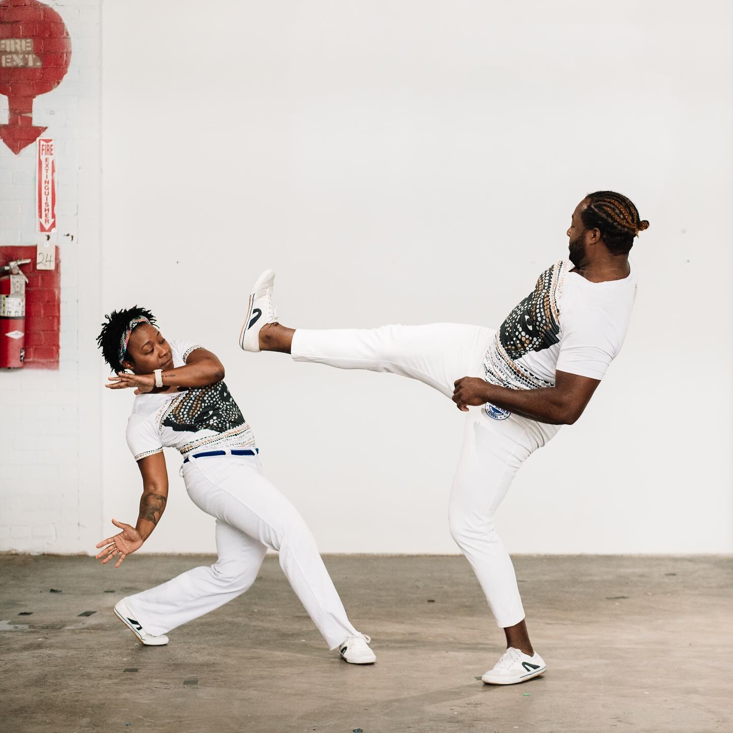 Capoeira is a unique art that can give you a lot of things if you desire to seek it.

📸 @n_rose_j 

#capoeira #charottecapoeira #qcgingaproject #art #movement #expression