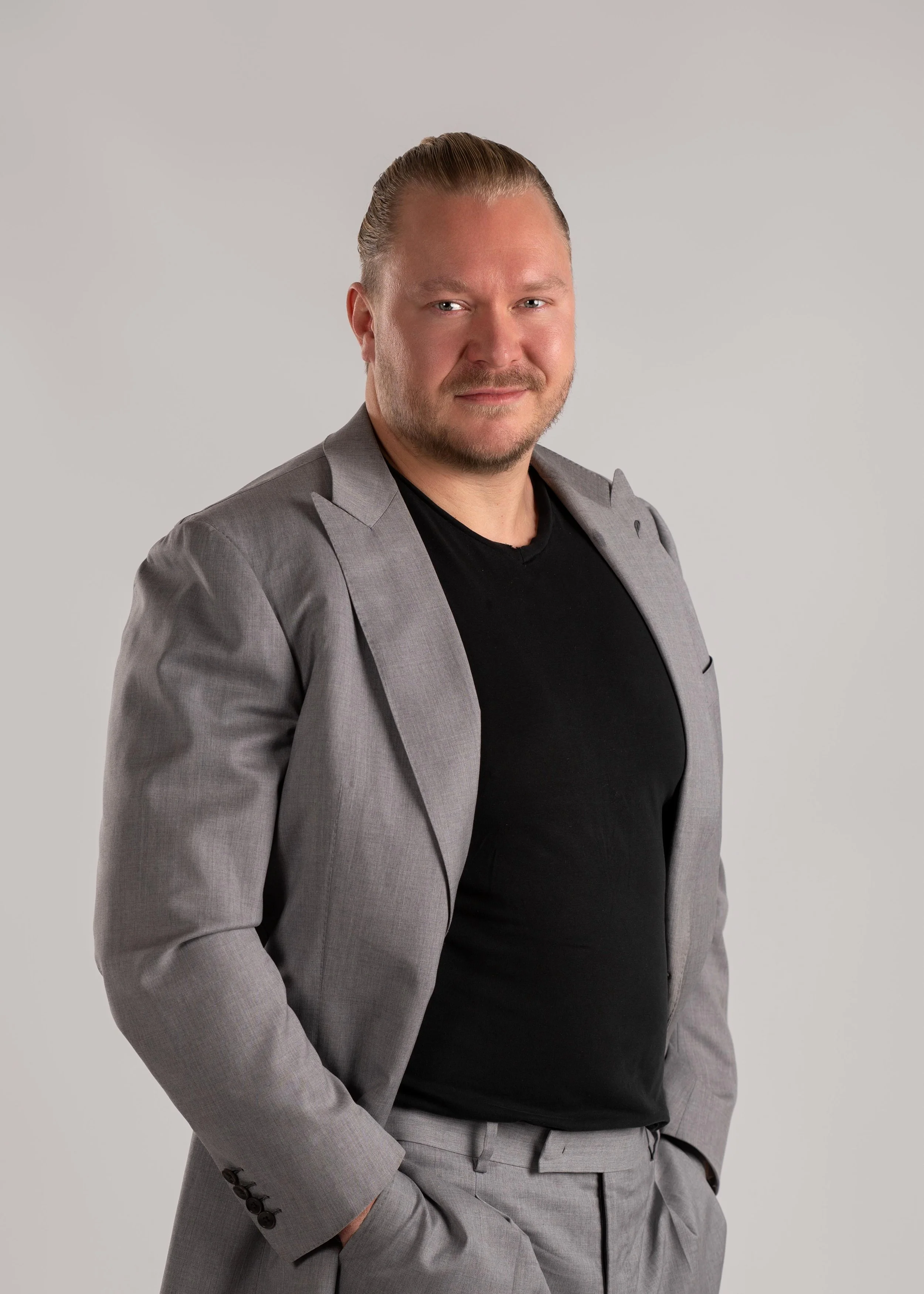 Simo J. Lahtinen