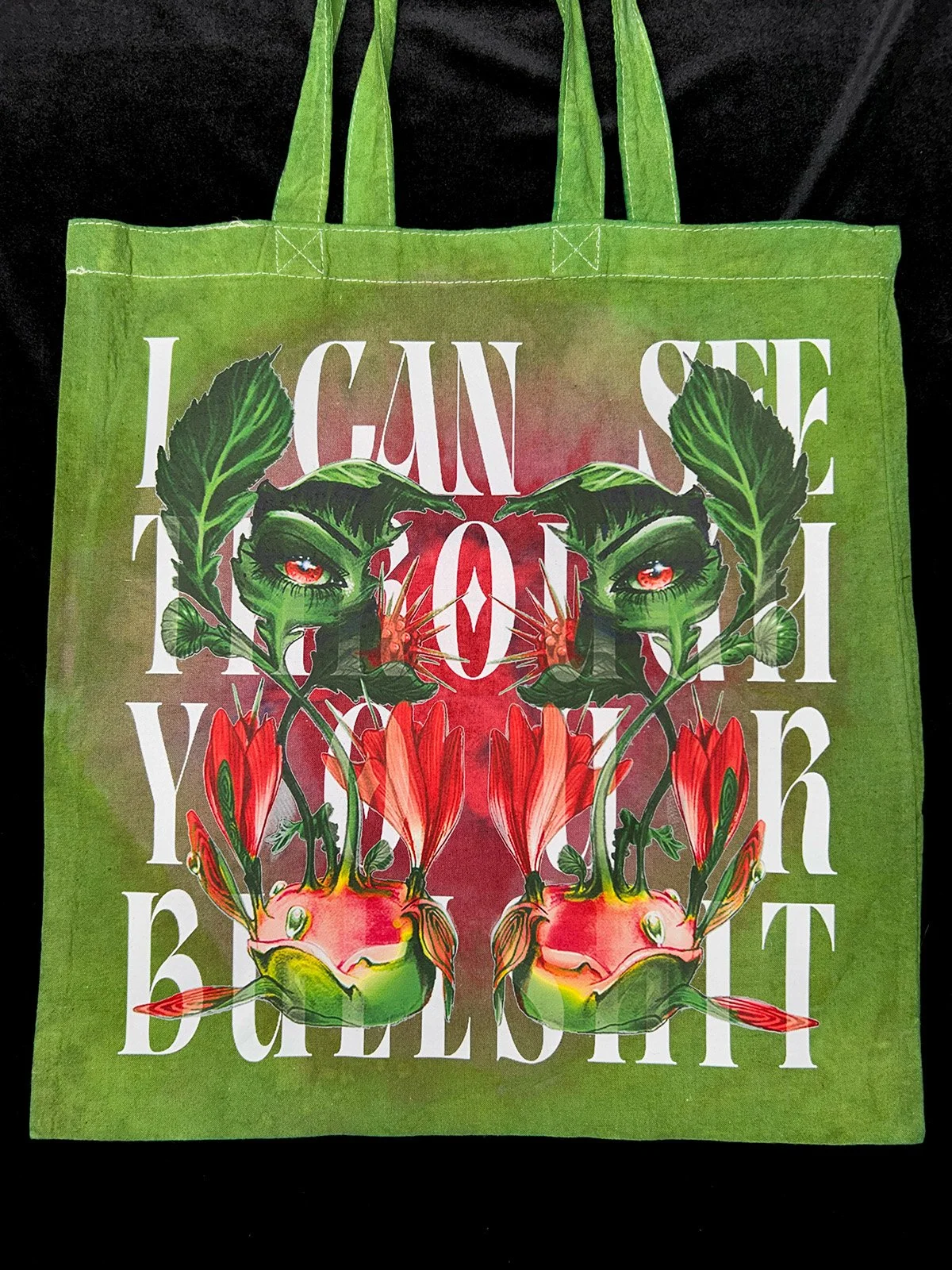 I can see tote2detail.jpg