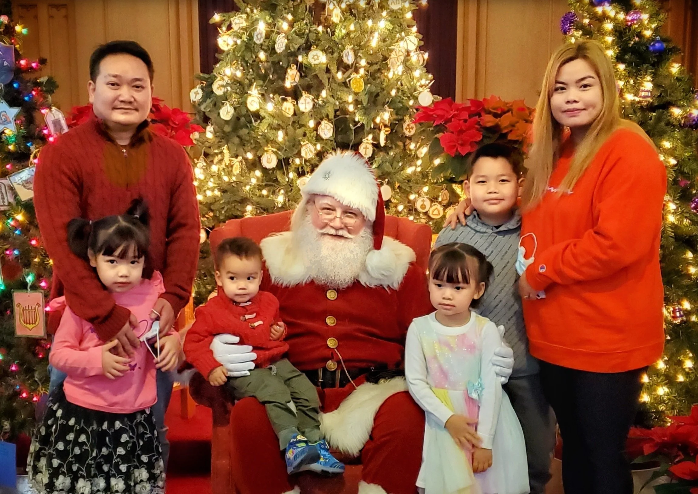 SANTA EH DEE 100.jpg