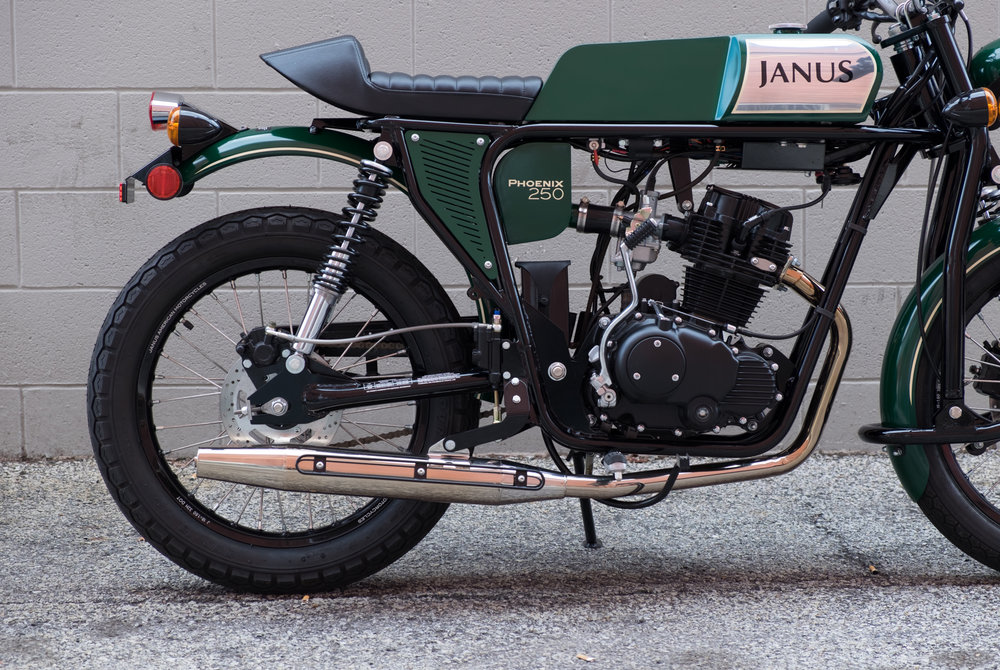 POLISHED EXHAUST The polished exhaust is crafted from stainless steel with a full polished finish, providing the bike with a more refined appearance. Both brushed and polished exhausts feature a black heat shield.