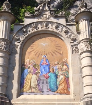 For manifesting the will of the Logos, Spirit/Soul meets Matter/Body. The “totality emerges in completeness”. The Mother of the World is a manifesting power. She is needed in the totality of the whole. (Montserrat - Photo by JB)
