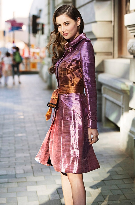 deborah-huang-photographed-in-trench-coat-by-wing-shya-in--17af0cf0973dfffbc75066070c67433214dafee3.jpeg