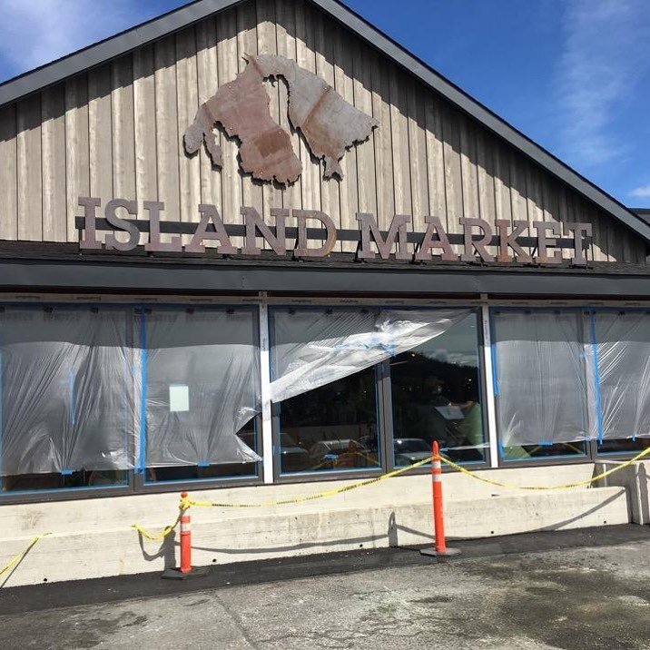 Installation of the new Island Market sign is done!!
#salishmetalworks #orcasisland #eastsound #orcasislandmarket #metalfabrication #plasmacutting #hotrolledsteel #torchmate #americasteel