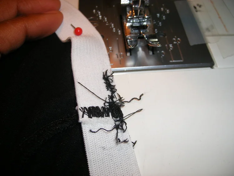 Grrrrr!! I am about to throw this damn Sewing machine out the Window!!!