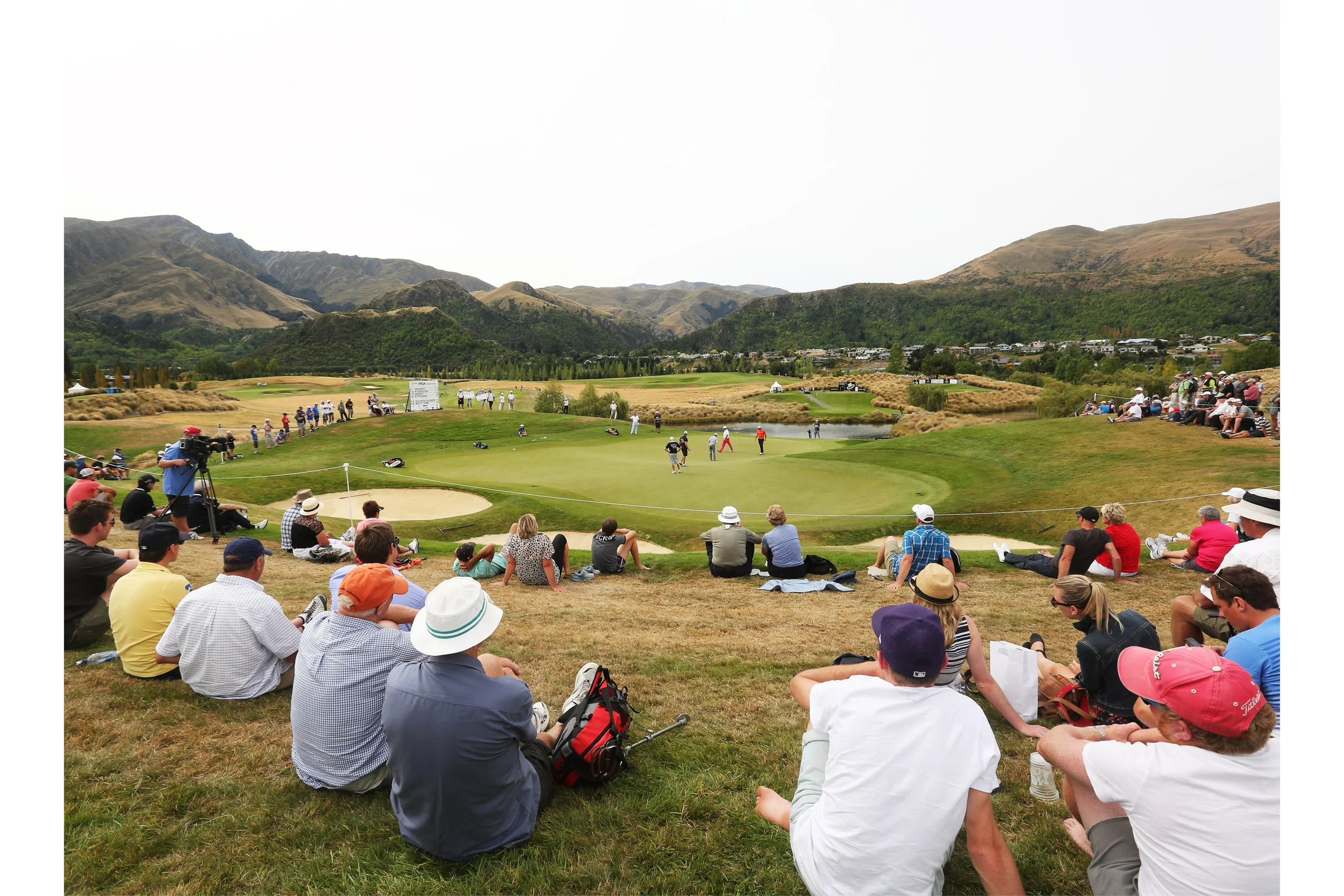 Crowds at the New Zealand Open
