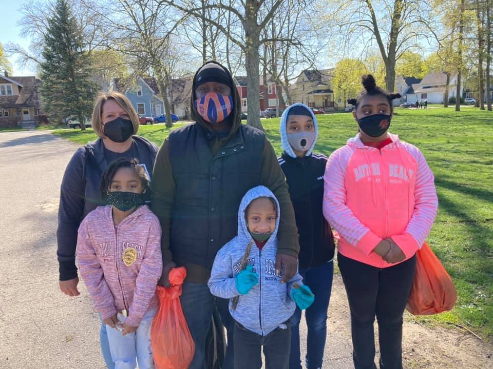 Volunteers in the John Ball Area Neighborhood