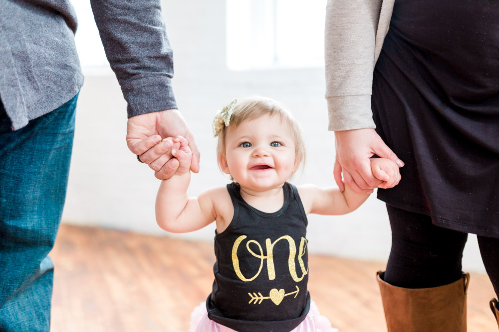 one year cake smash session | baby girl | first birthday | natural light studio