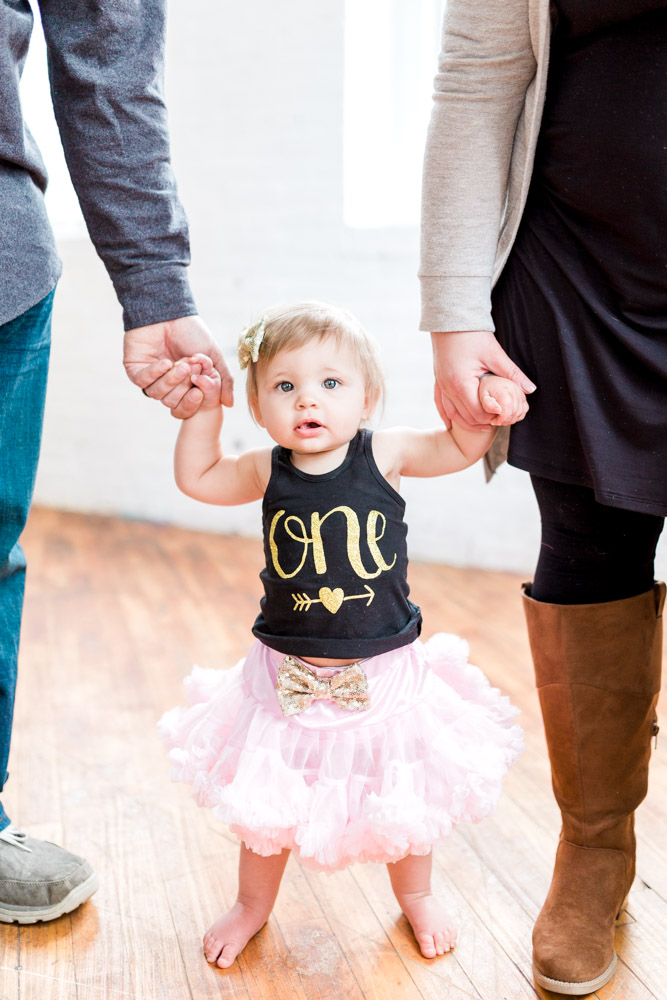 one year cake smash session | baby girl | first birthday | natural light studio