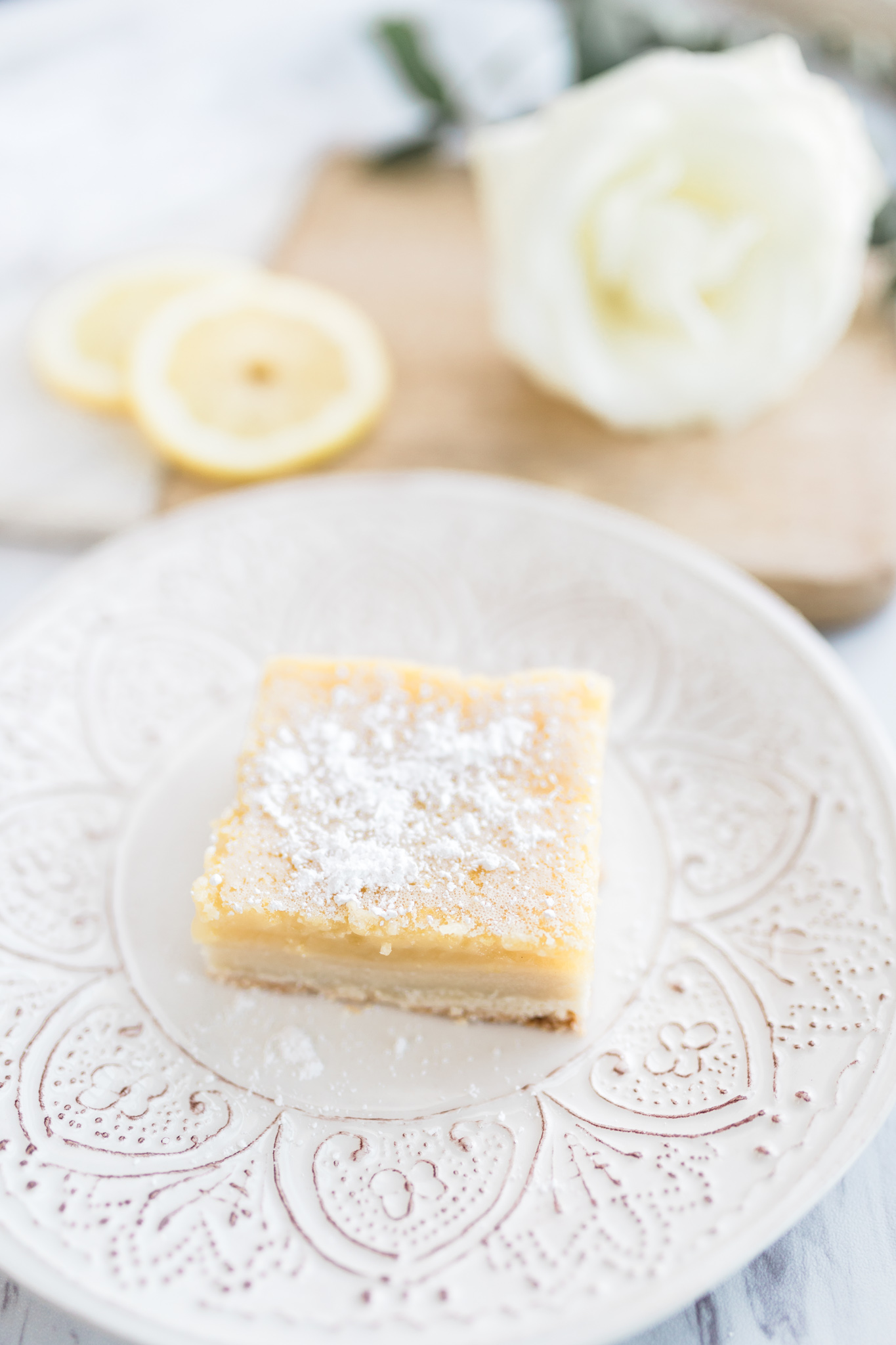 Easy homemade lemon bar recipe