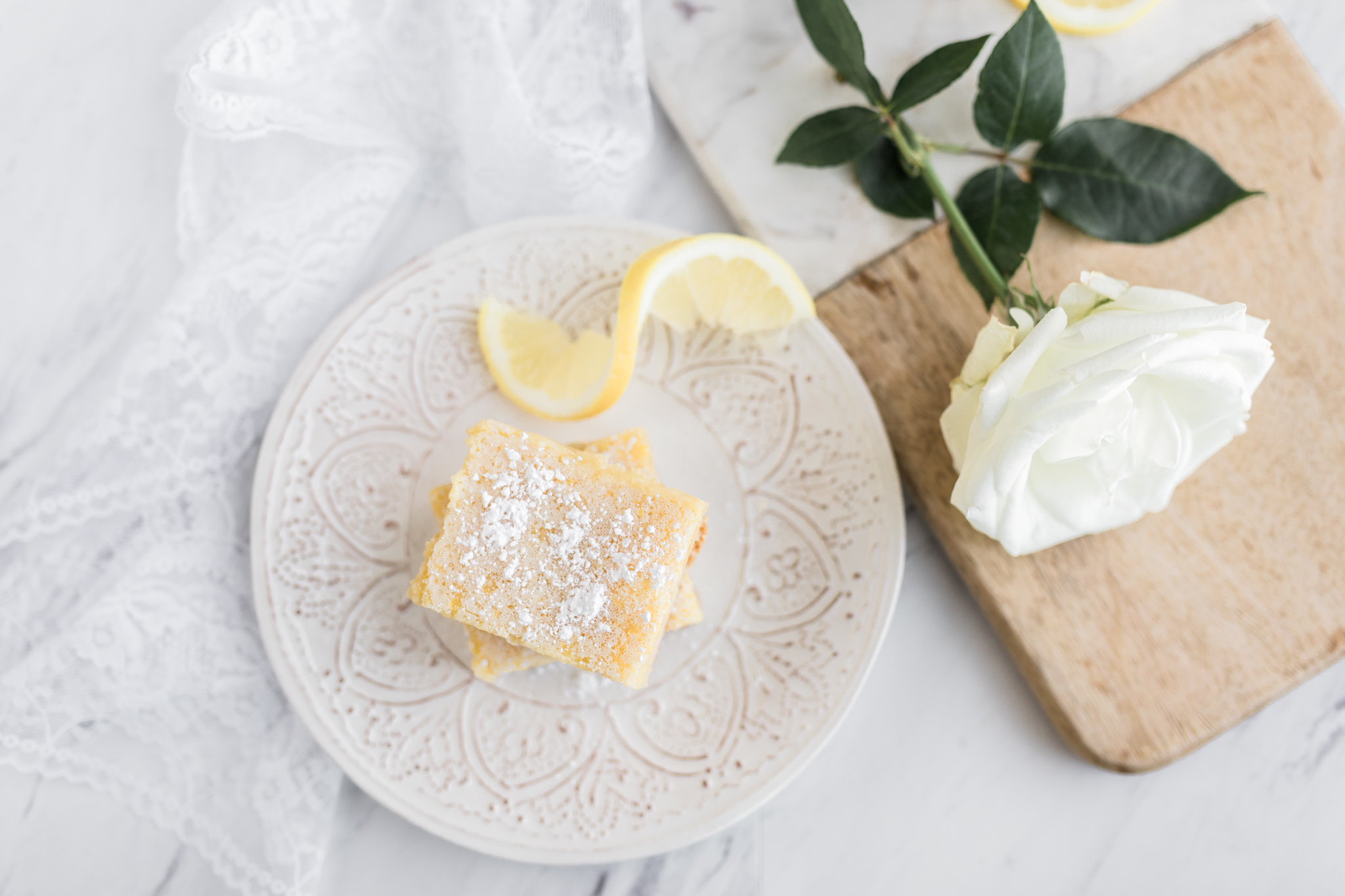 Easy homemade lemon bar recipe