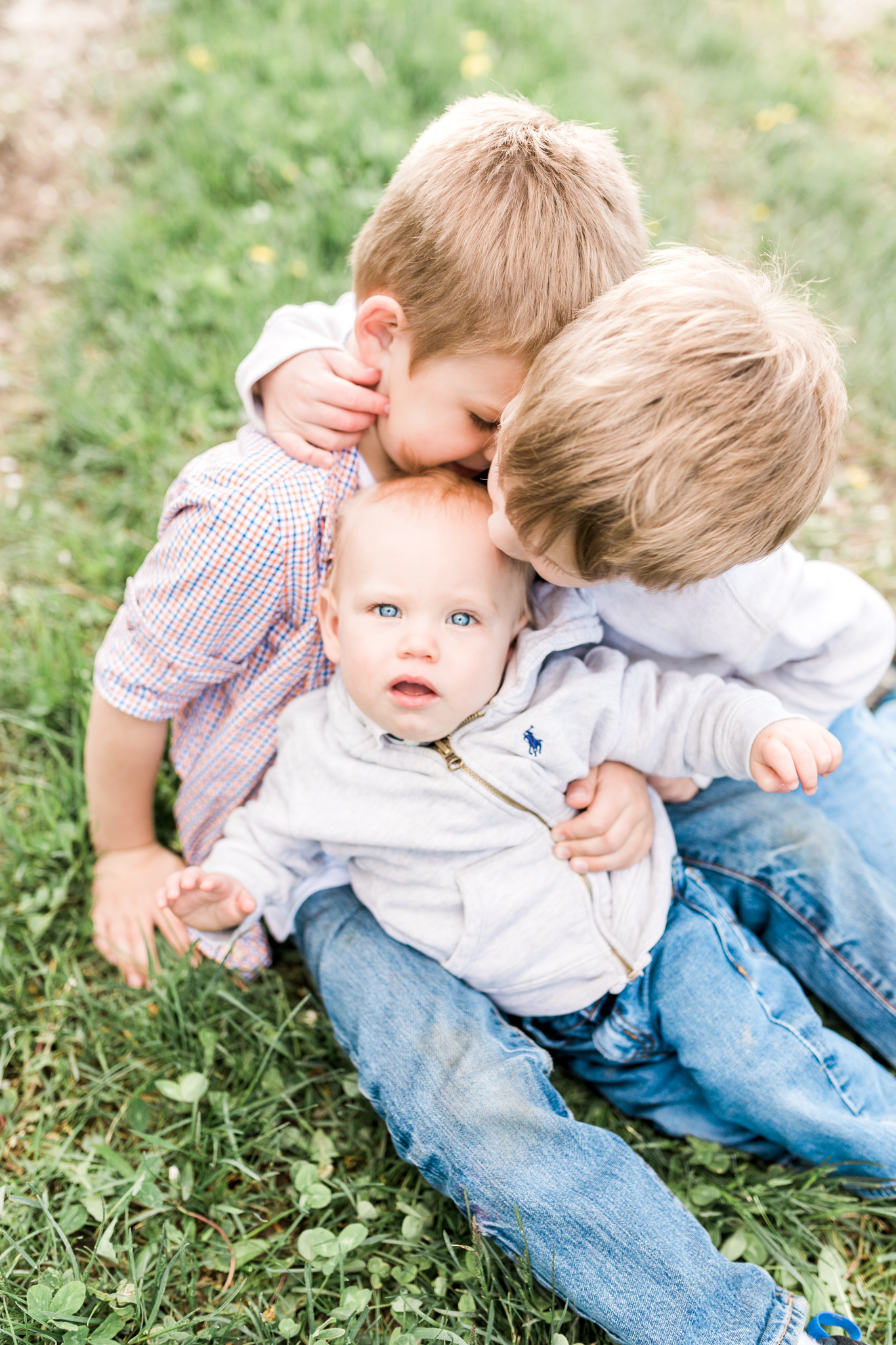 Family Mini Session | Brothers | What to Wear | Family Photos | Orchard with Spring Blooms | Laurenda Marie Photography
