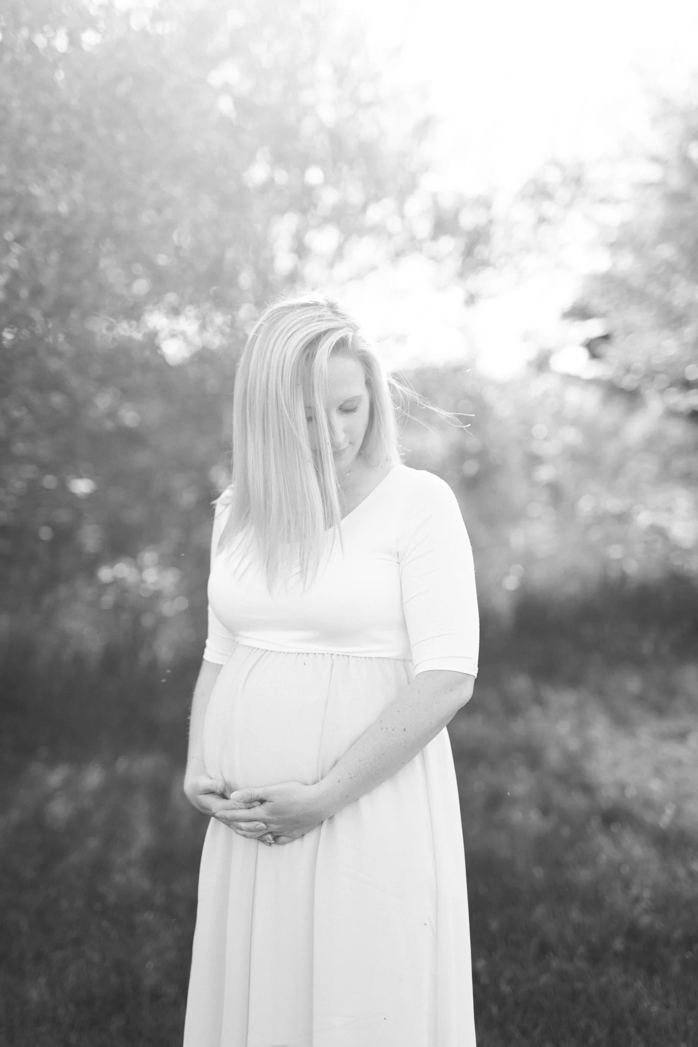Mommy and Me | What to Wear | Light and Airy Wardrobe | Pregnant | Maternity | West Michigan Maternity Photographer