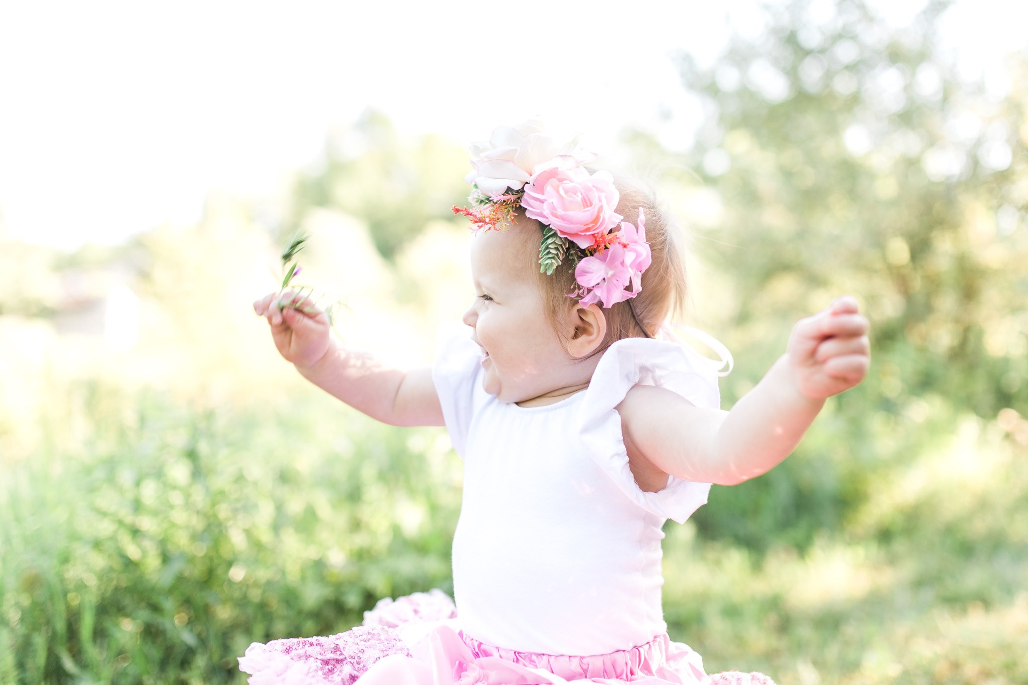 First Birthday Photos | Baby girl | Pink tutu | Cake Smash | Family Photos | Flower crown | What to Wear | Intersex Variation