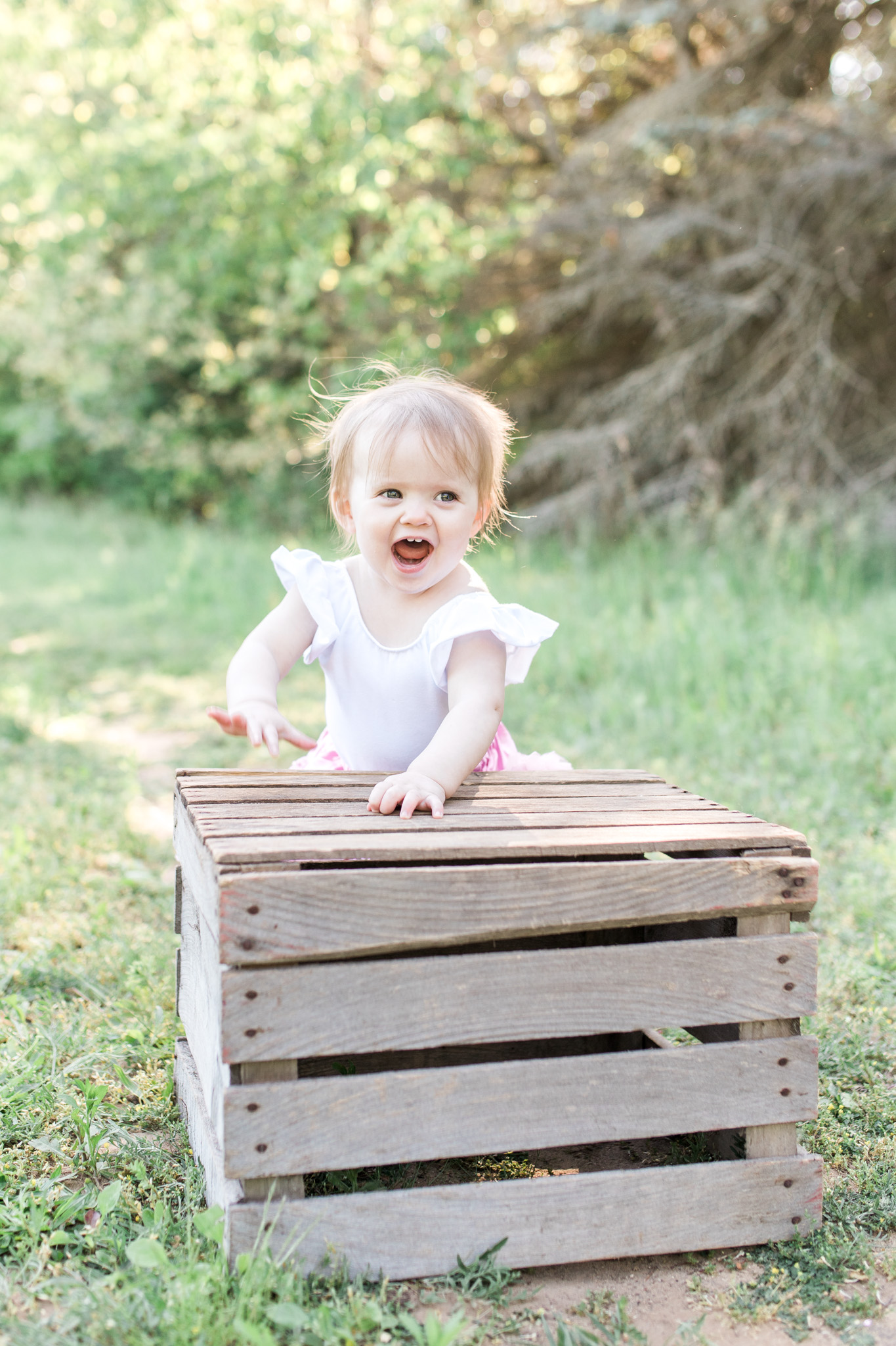 First Birthday Photos | Baby girl | Pink tutu | Cake Smash | Family Photos | Flower crown | What to Wear | Intersex Variation