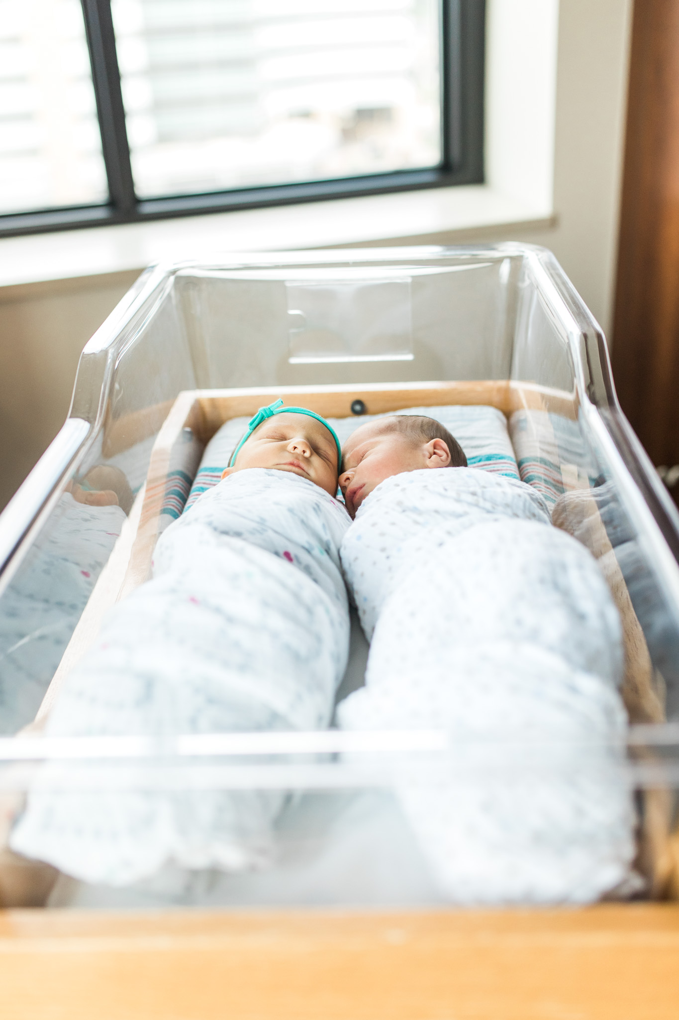 Newborn twins Fresh 48 Session in Hospital | Laurenda Marie Photography | Grand Rapids Michigan