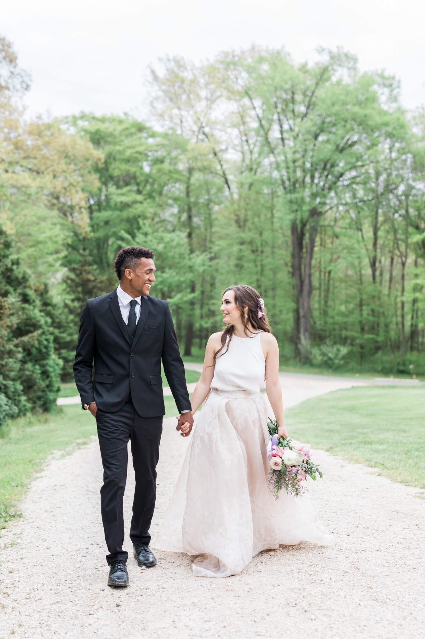 Styled Wedding Shoot at Gable Hill Barn | Elegant Chic Wedding | Laurenda Marie Photography | West Michigan Wedding Photographer |