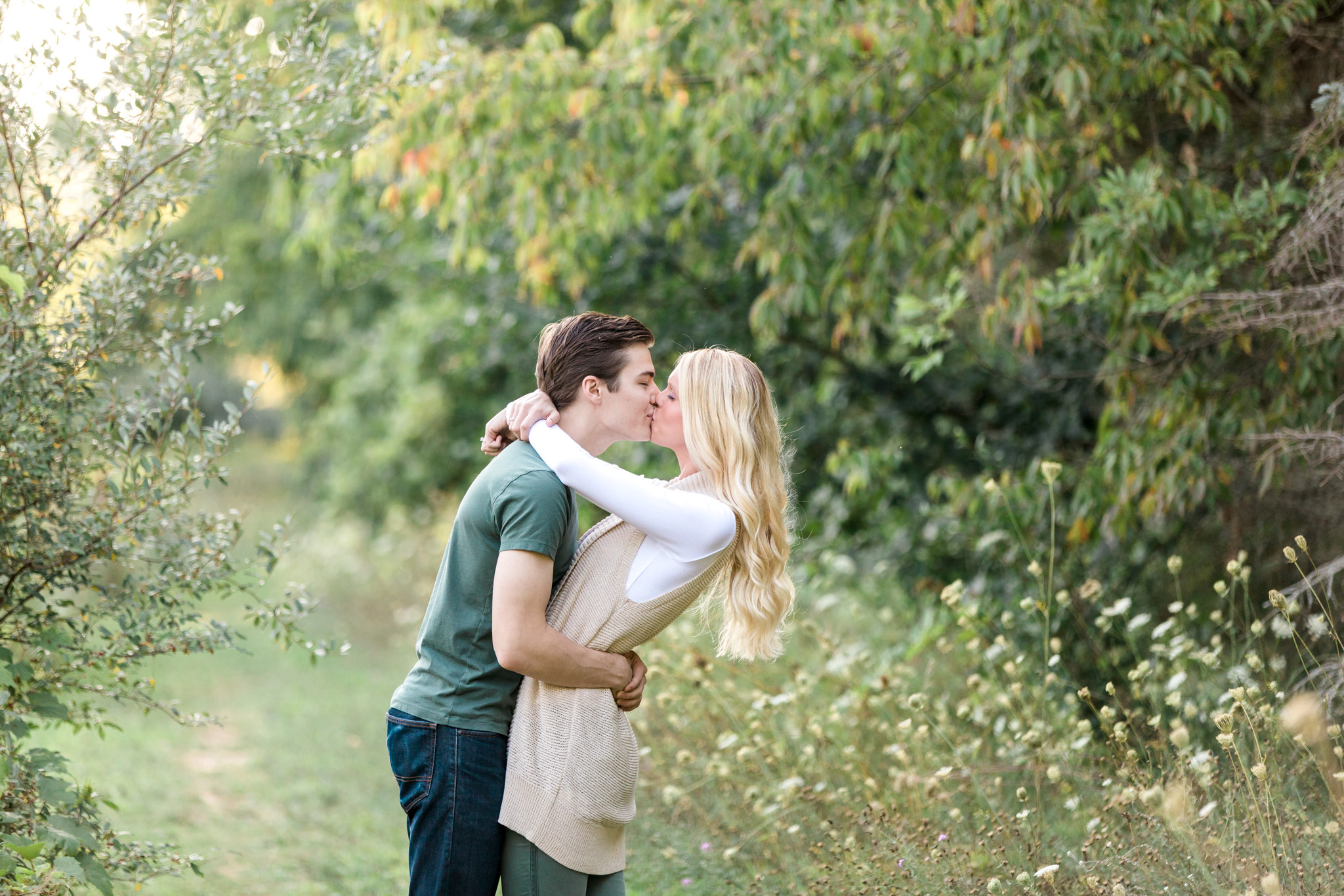 Romantic summer engagement session | Laurenda Marie Photography | West Michigan Wedding and Engagement Photographer