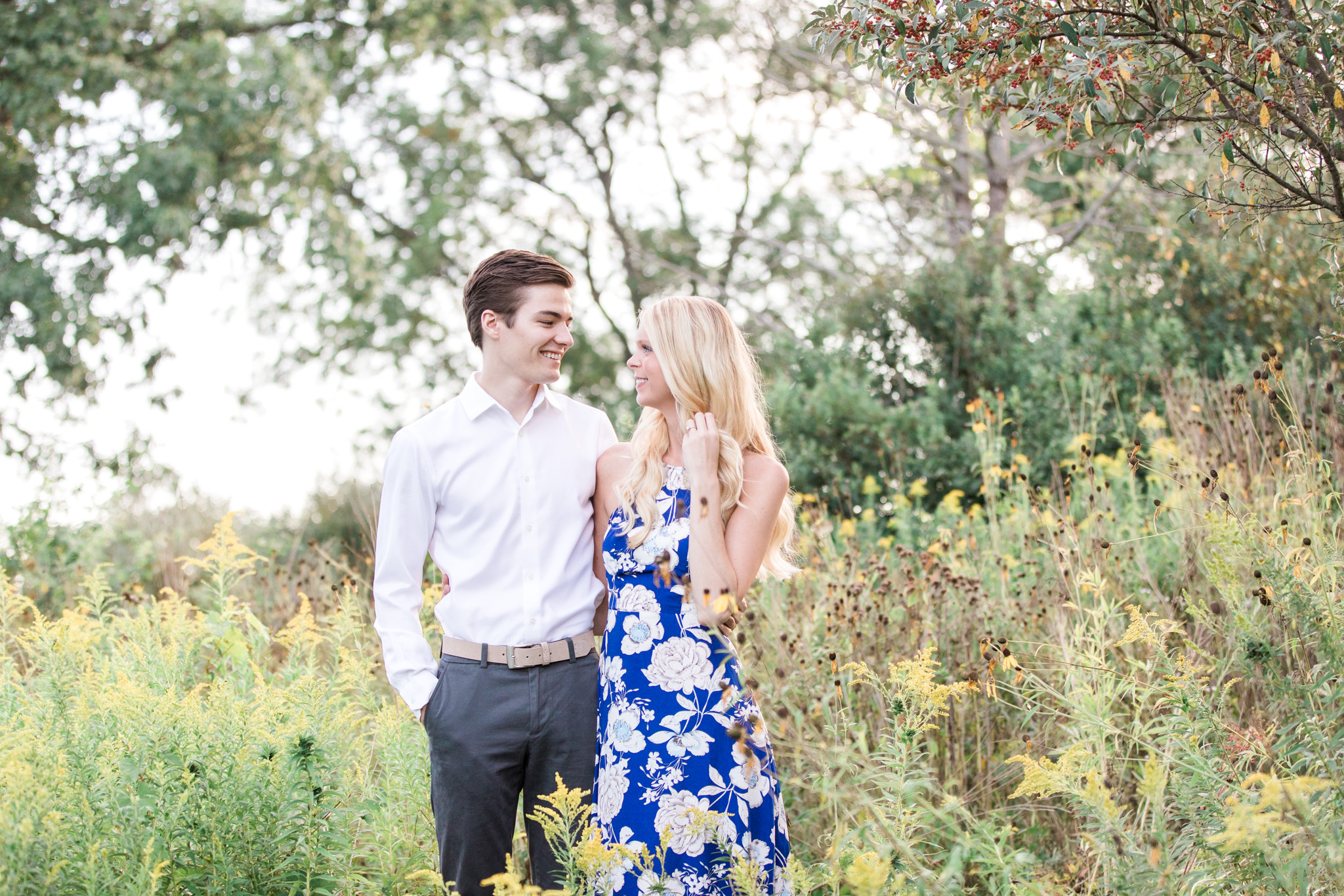 Romantic summer engagement session | Laurenda Marie Photography | West Michigan Wedding and Engagement Photographer