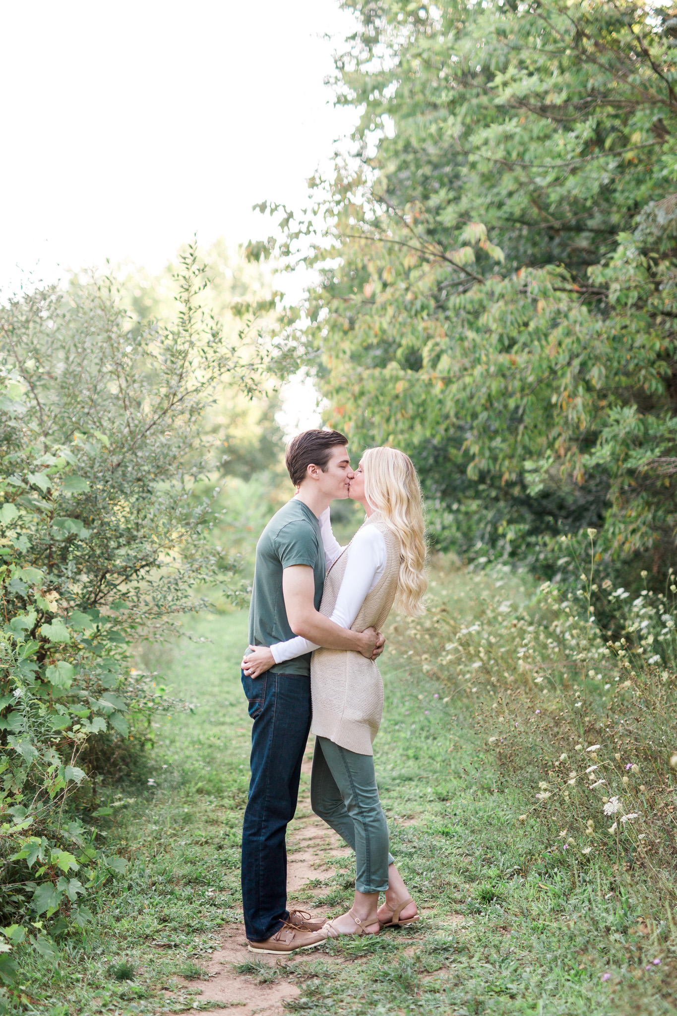 Romantic summer engagement session | Laurenda Marie Photography | West Michigan Wedding and Engagement Photographer
