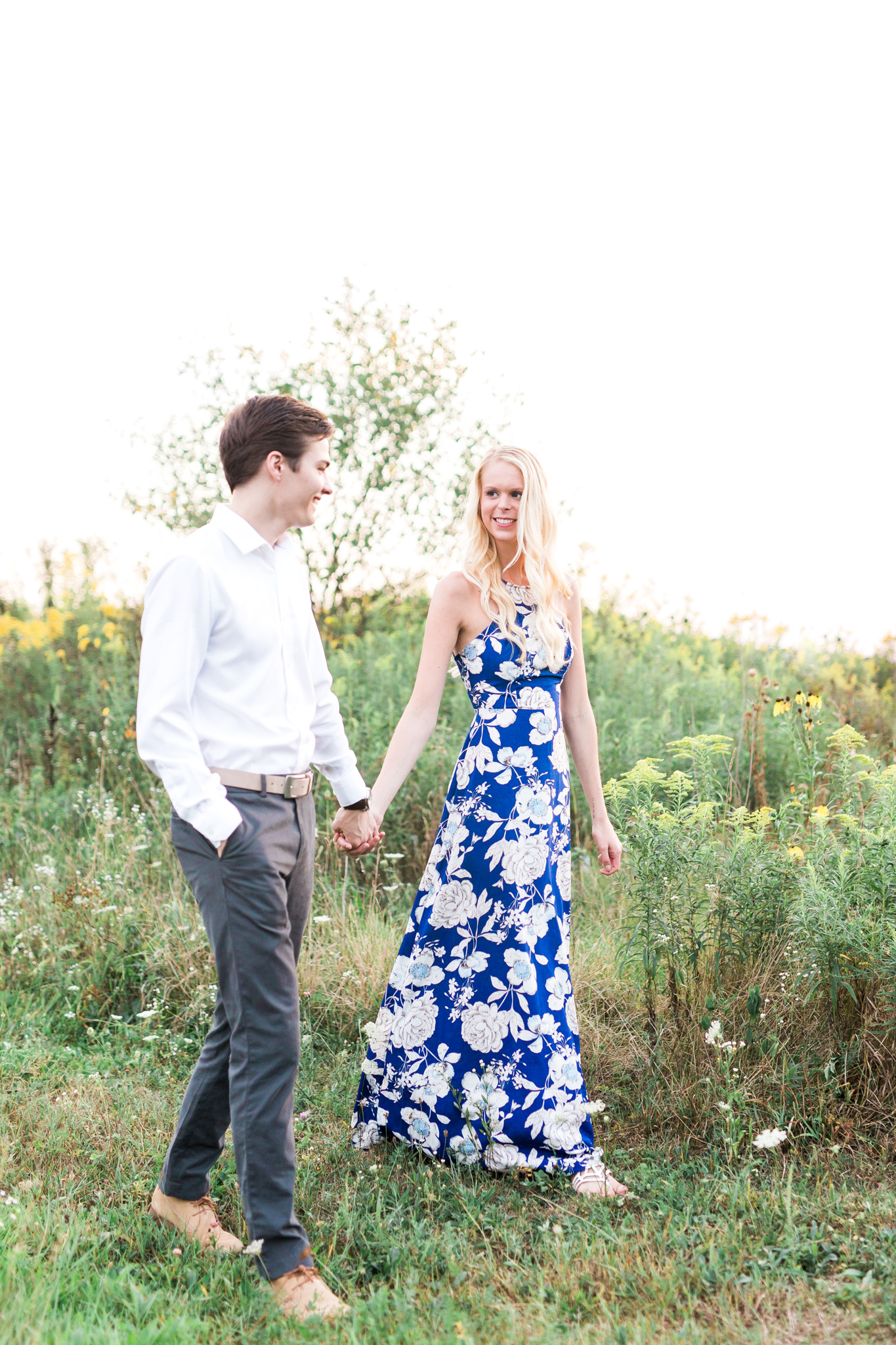 Romantic summer engagement session | Laurenda Marie Photography | West Michigan Wedding and Engagement Photographer