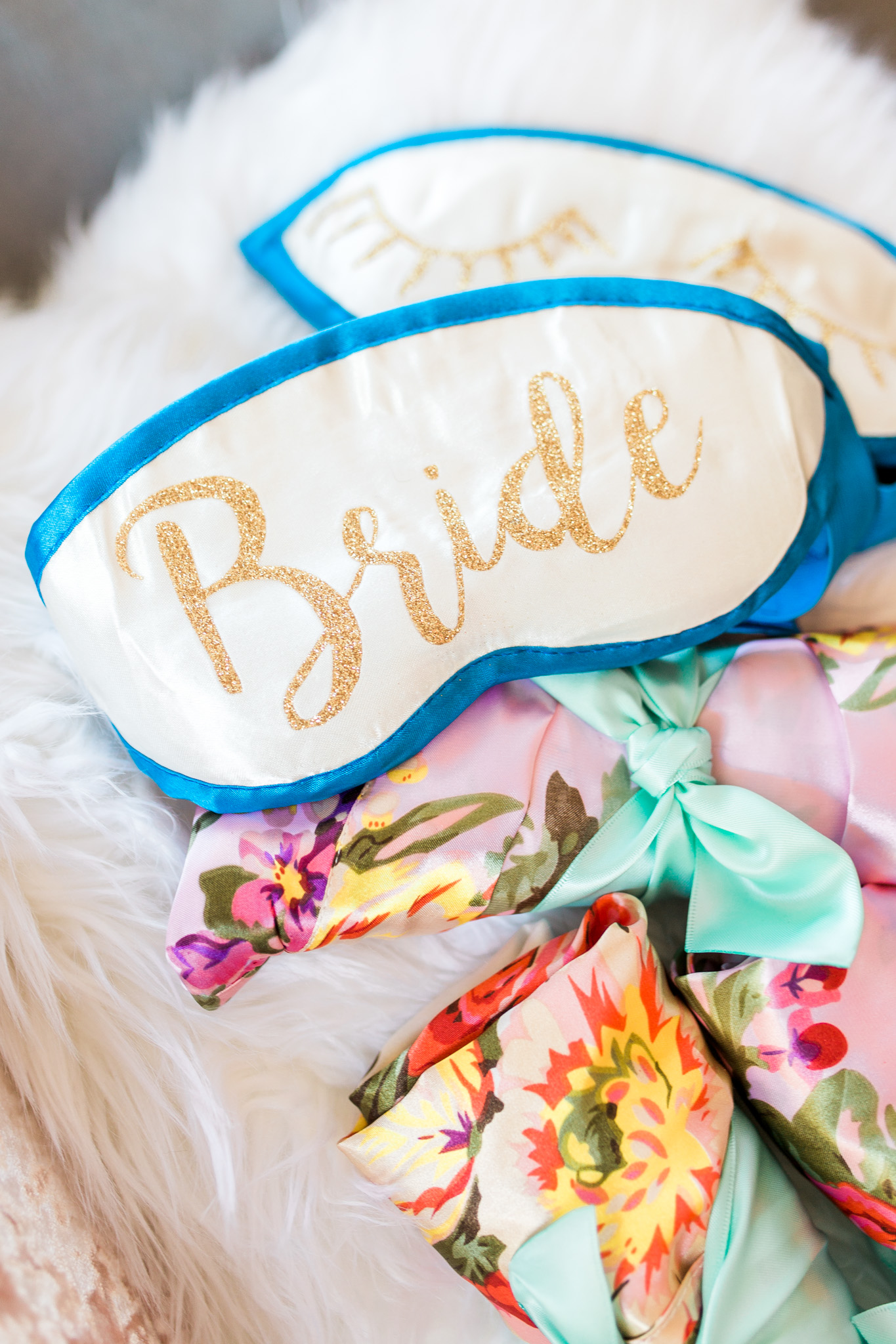Best friends | Spa Day with Bridal Party | Natural Beauty Products | Floral Robes | Girls Night | Giveaway!