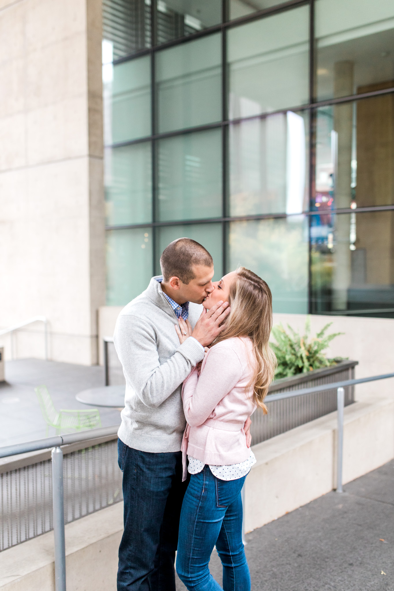Romantic downtown engagement session | Laurenda Marie Photography | Grand Rapids, Michigan