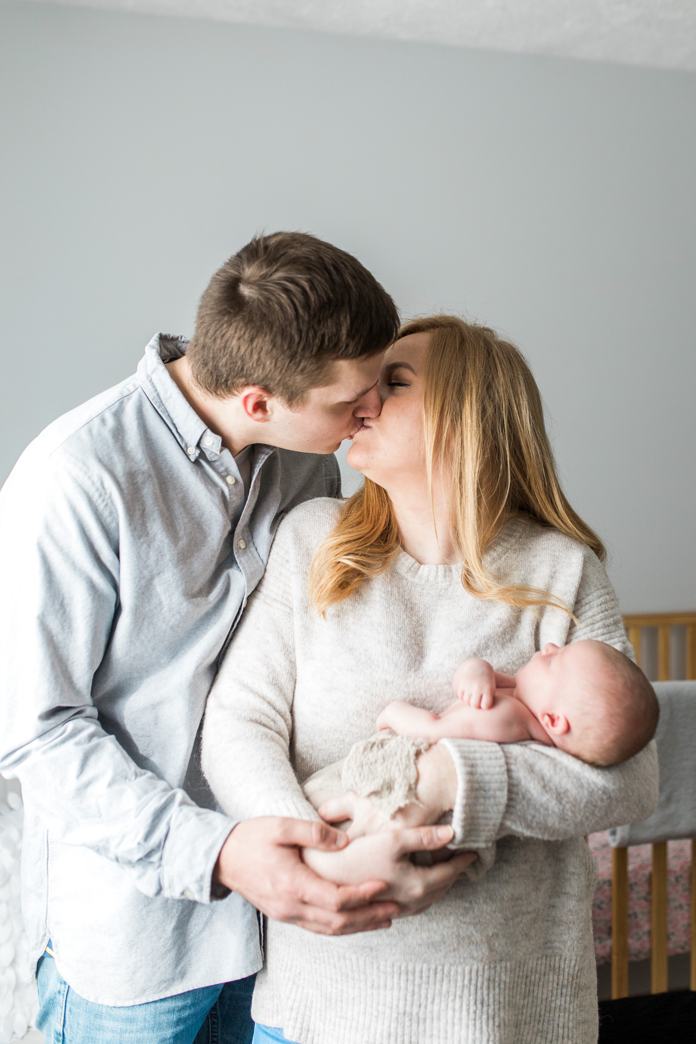 Cozy in-home newborn lifestyle session | Baby Girl |West Michigan Newborn Photographer | Laurenda Marie Photography