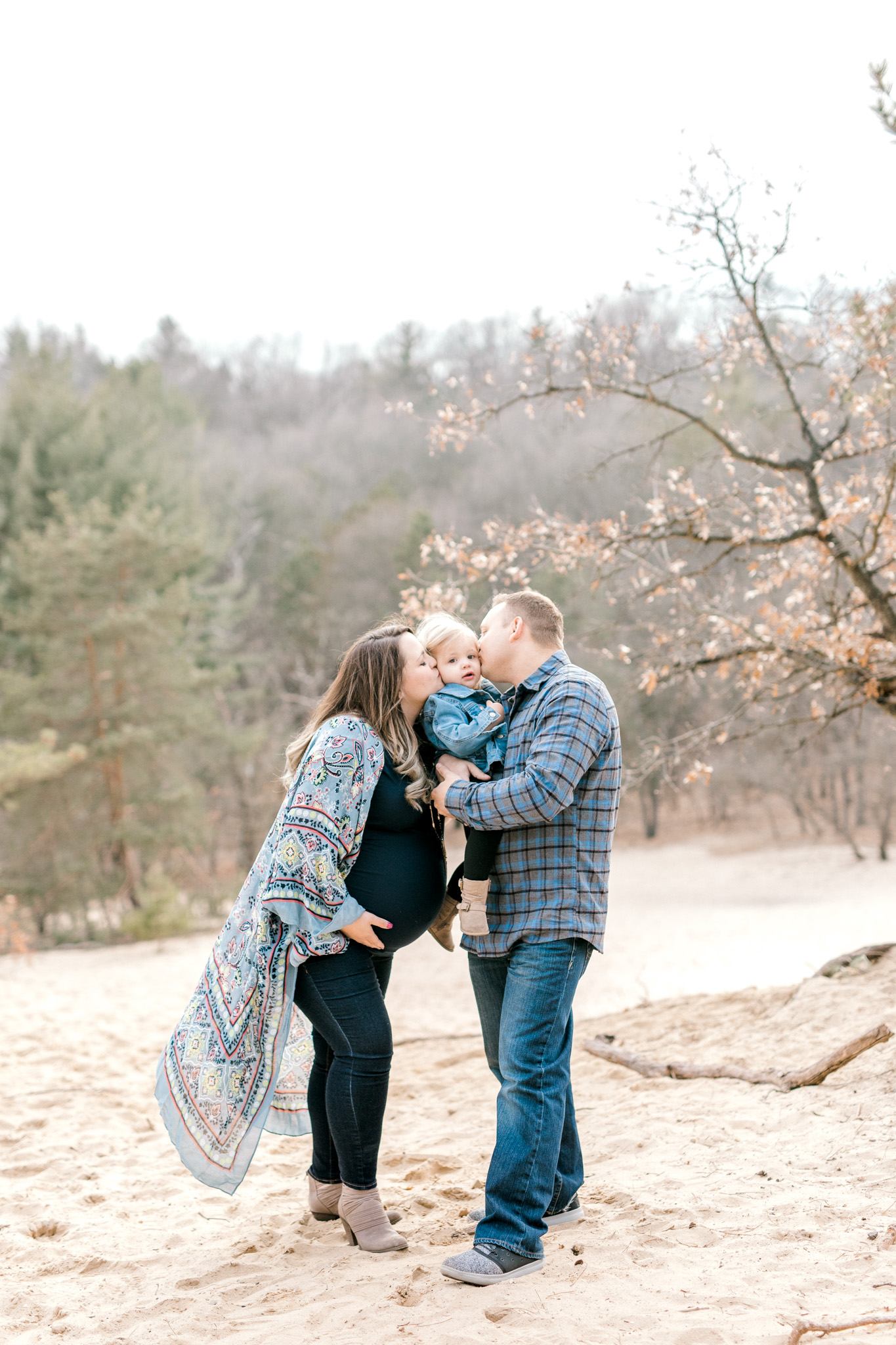 Beautiful outdoor lifestyle maternity session | Family of 4 Maternity | Spring Maternity Session | West Michigan Maternity Photographer | Laurenda Marie Photography
